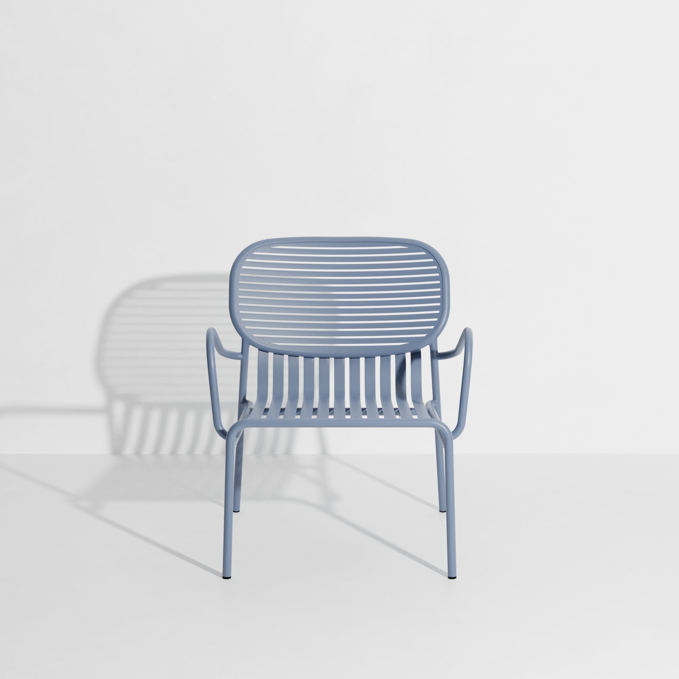 WEEK-END garden armchair in dove blue