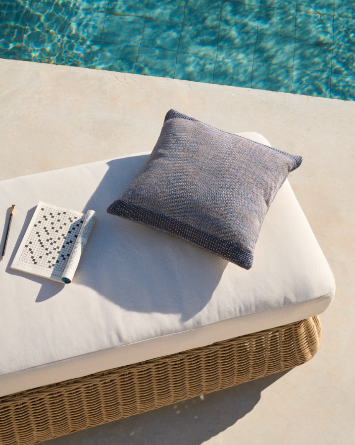 Synthetic rattan merner