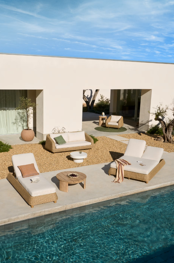 Synthetic rattan merner