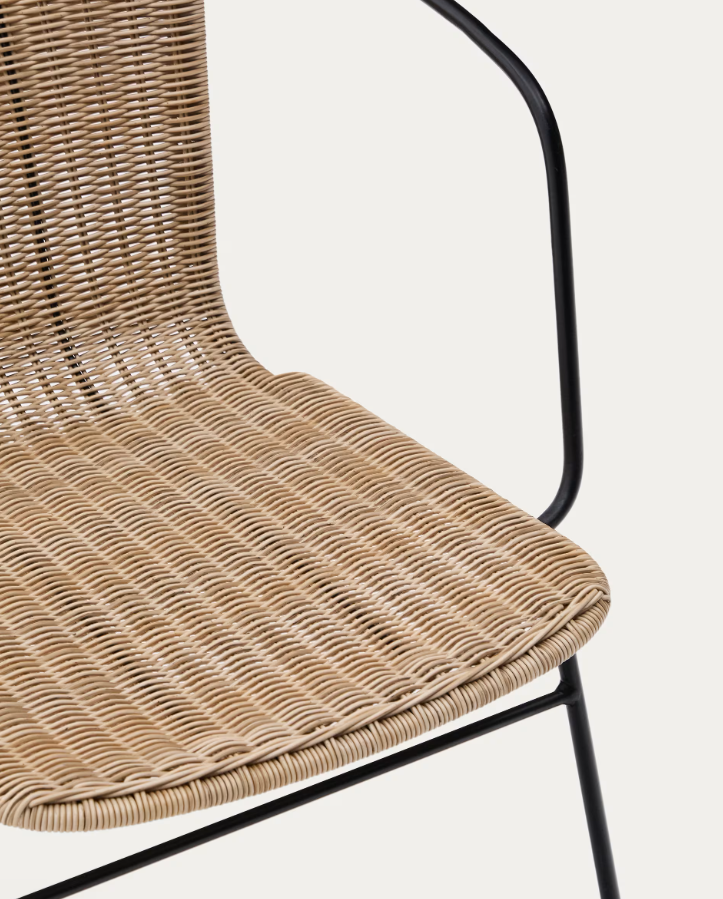 ELTIERA Outdoor Chair Synthetic Rattan with Steel Armrests and Base