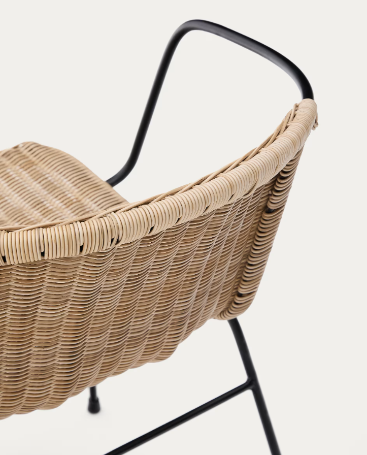 ELTIERA Outdoor Chair Synthetic Rattan with Steel Armrests and Base