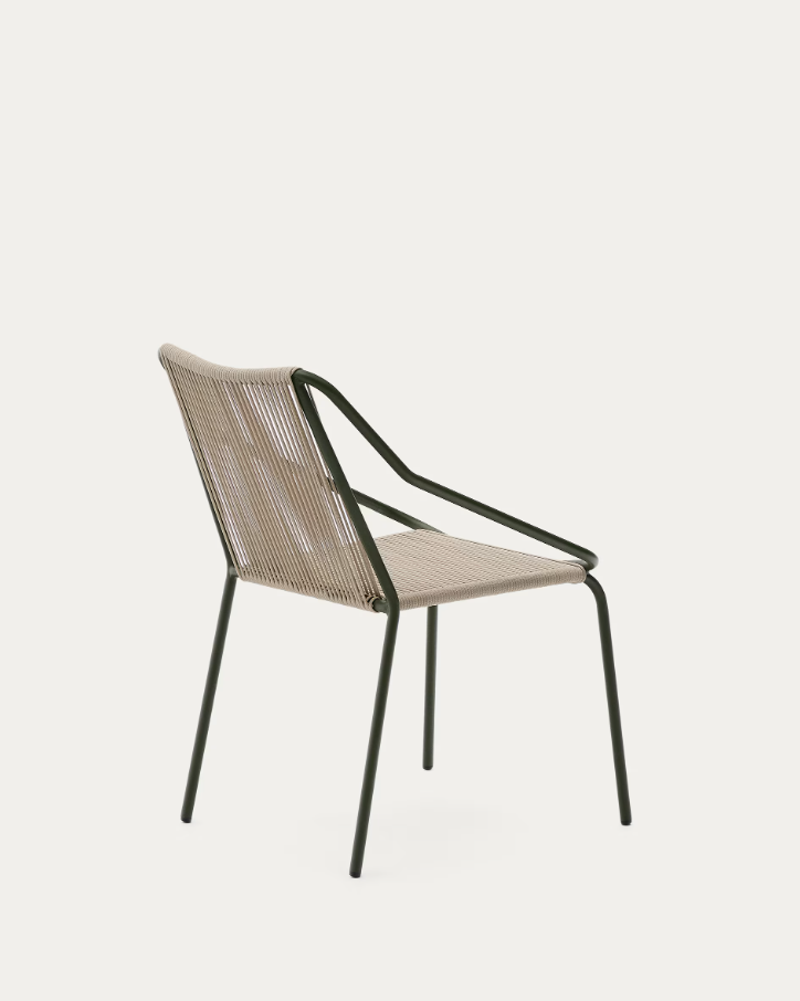 Zivia Écru outer chair with a steel base