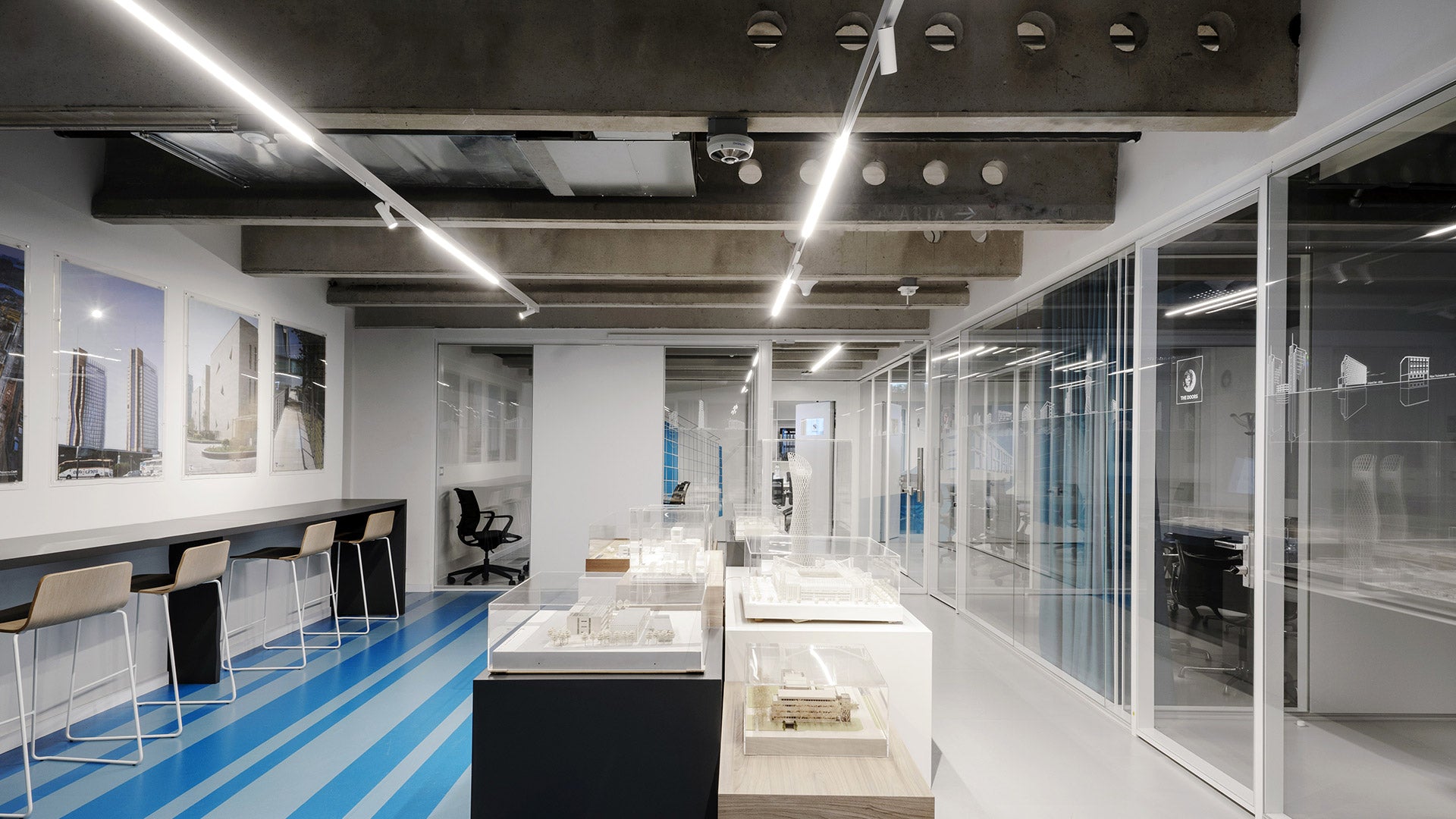 ARTEMIDE A.24 white busbar