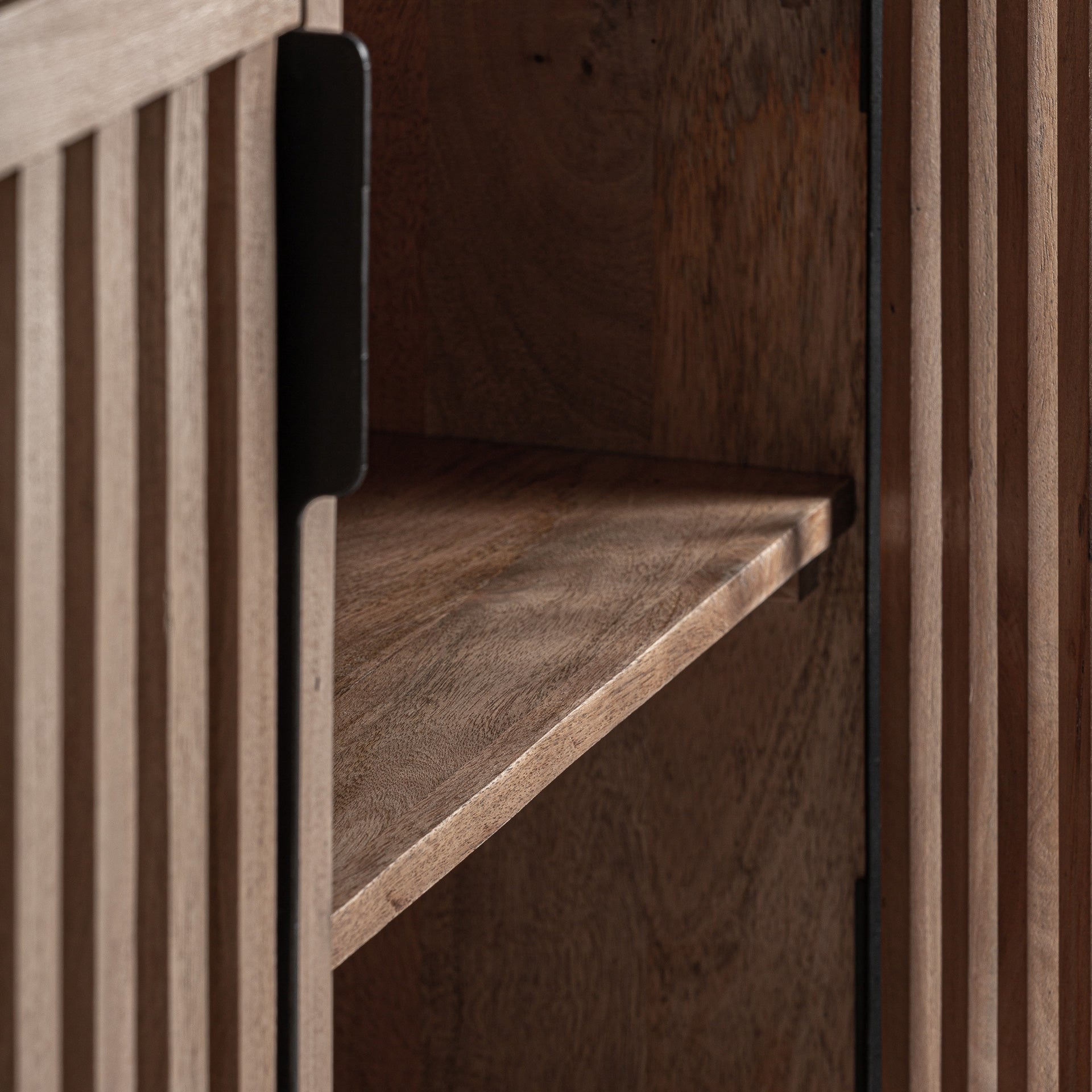 GÀBIA Mango Wood Chest of Drawers