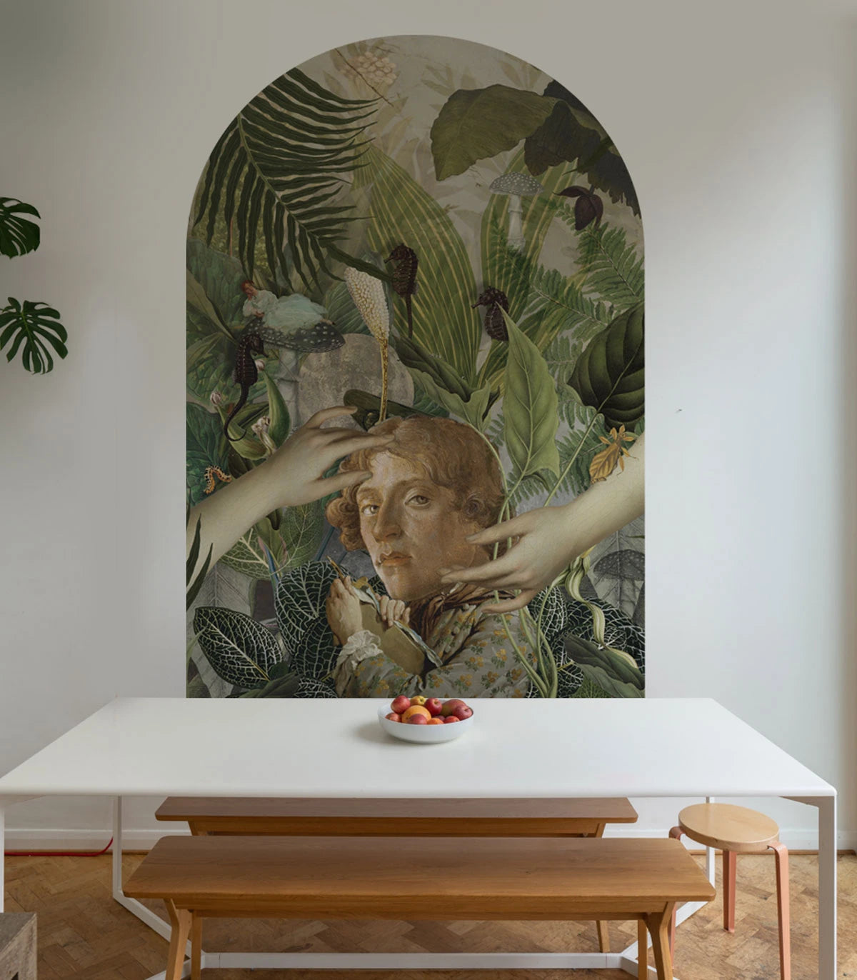 Vlies-Tapete in Bogenform GREEN MAN grün