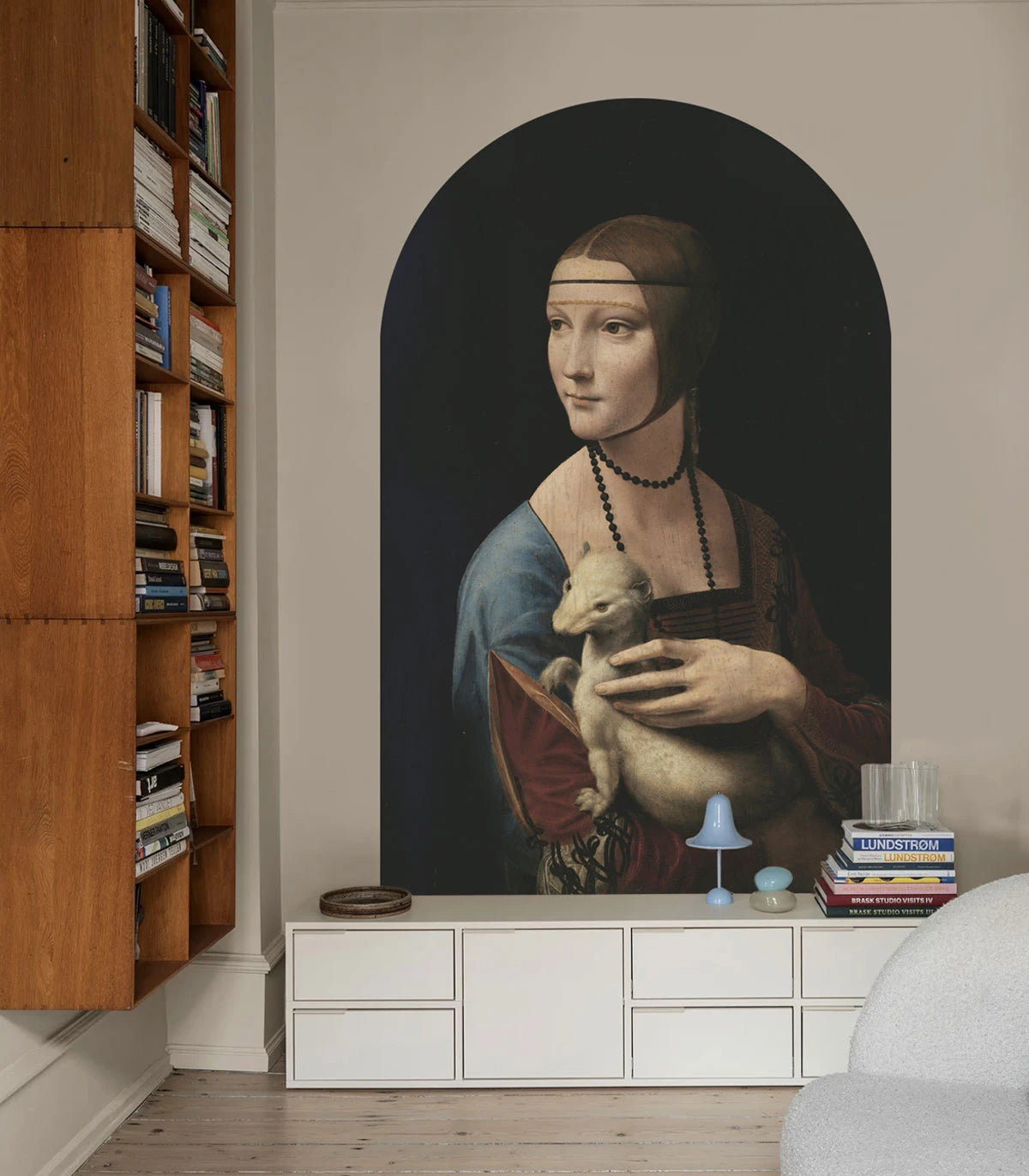 Vlies-Tapete in Bogenform LADY WITH AN ERMINE schwarz