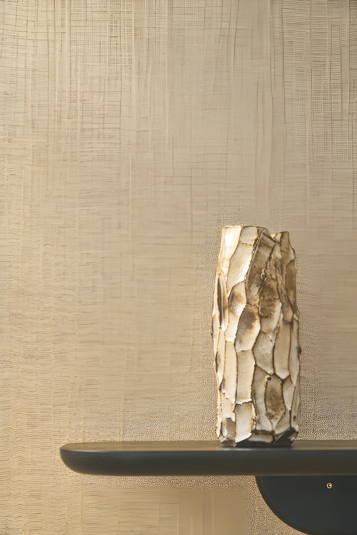 Textile wallpaper imitating canvas with an iridescent finish EGEA - NATUREL CHAMPAGNE DORÉ champagne with gold