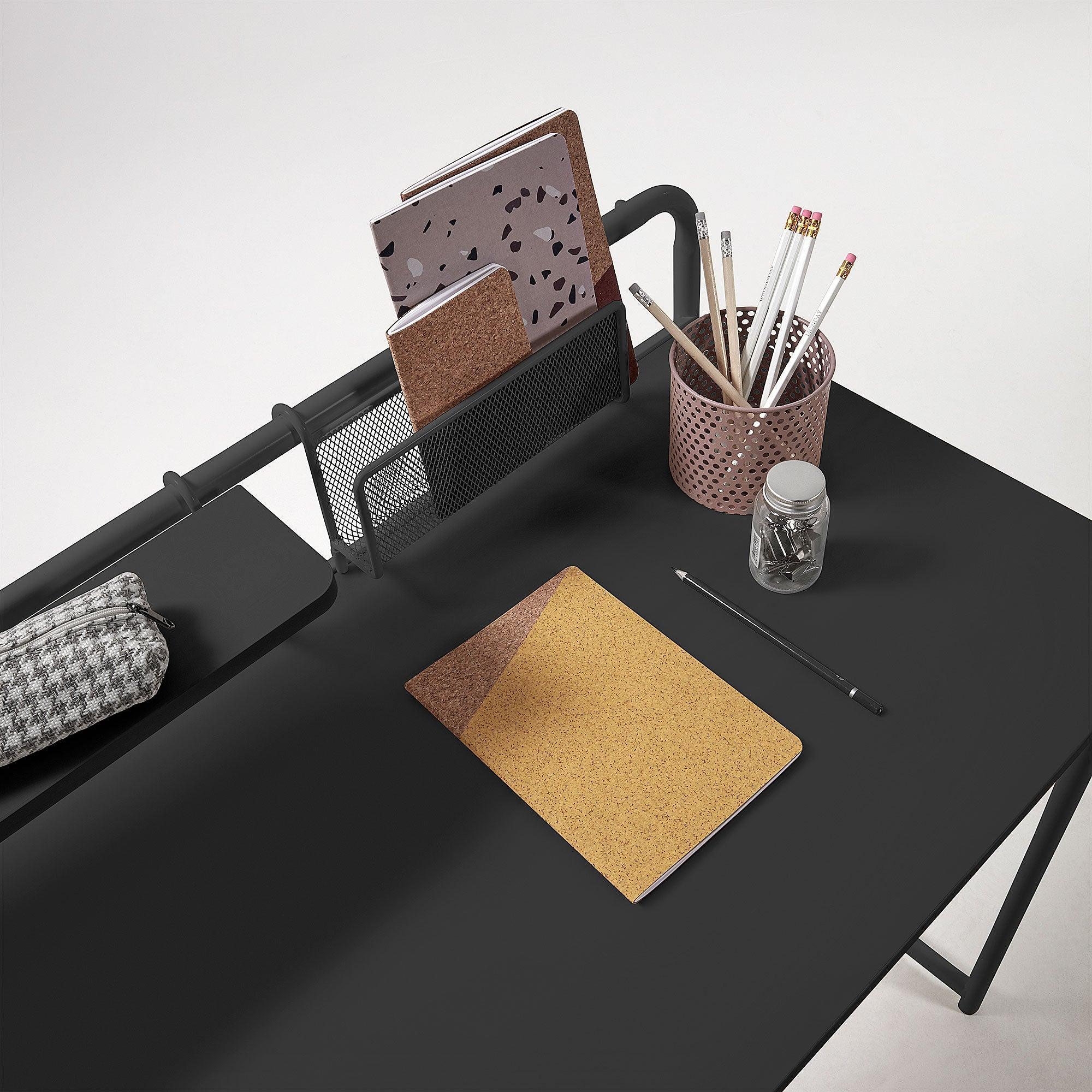 Biurko FOREMAN czarny La Forma Eye on Design