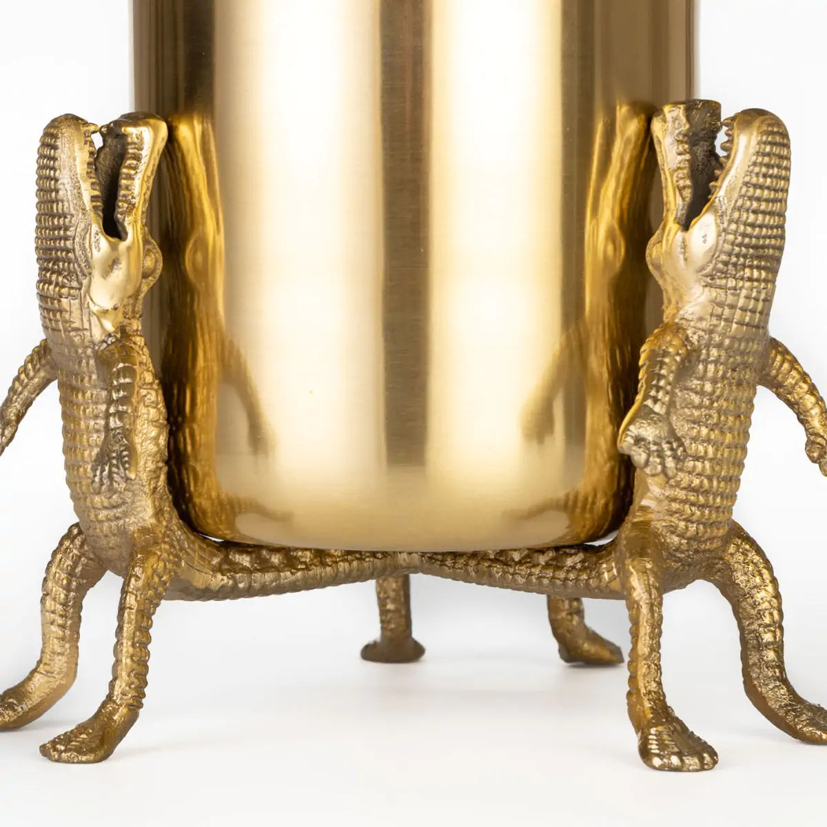 Vase SURROUNDED BY CROCODILES gold
