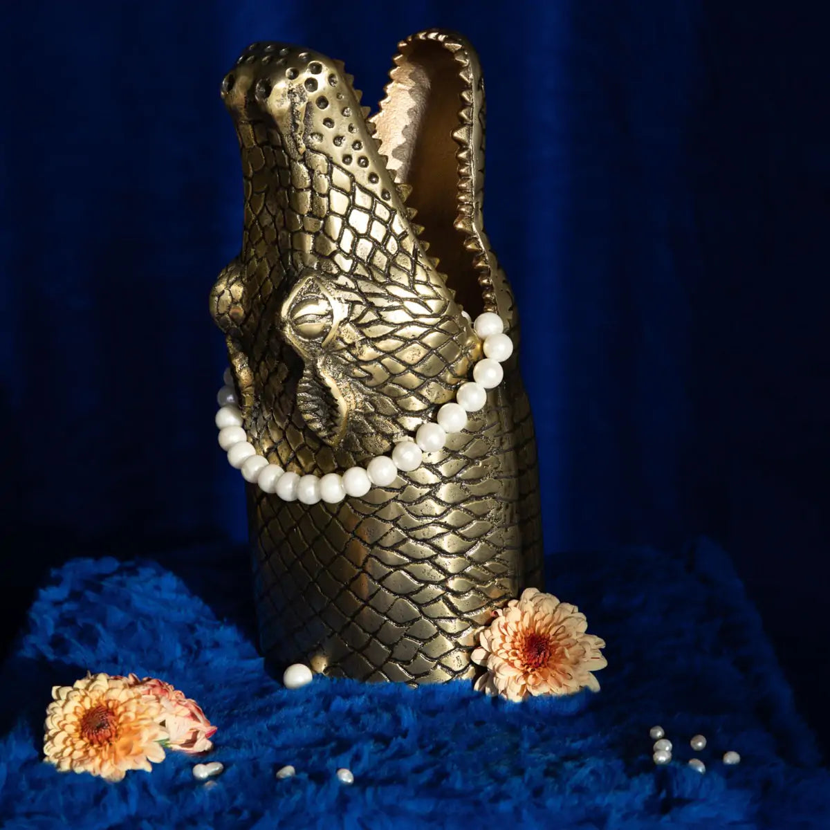 SEE YOU LATER ALLIGATOR vase antique brass
