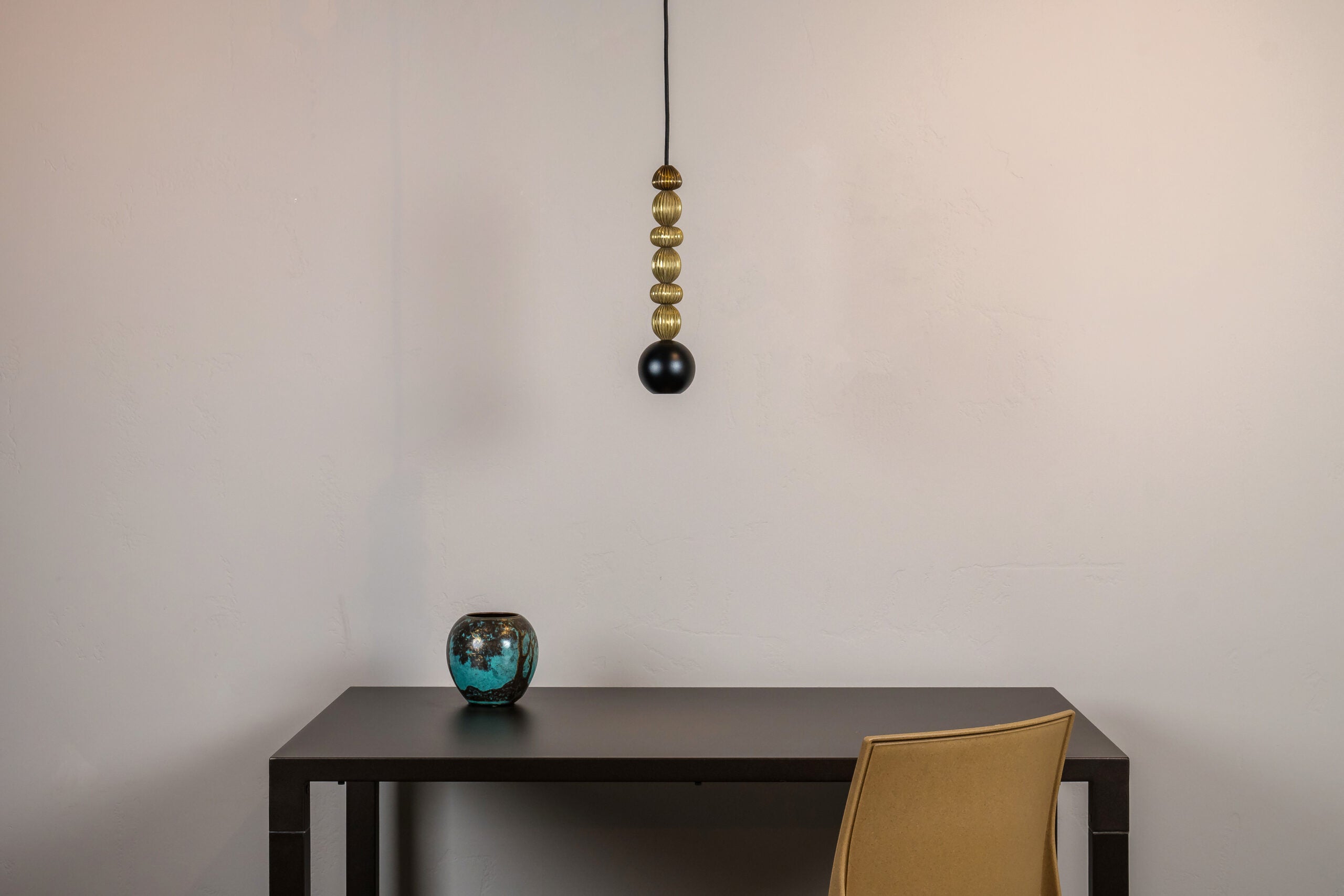 BOLA QUEEN brass pendant lamp