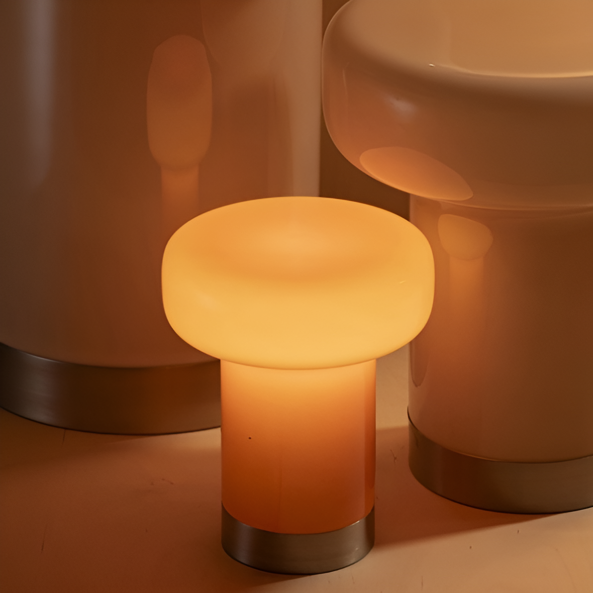 Bonbon orange table lamp