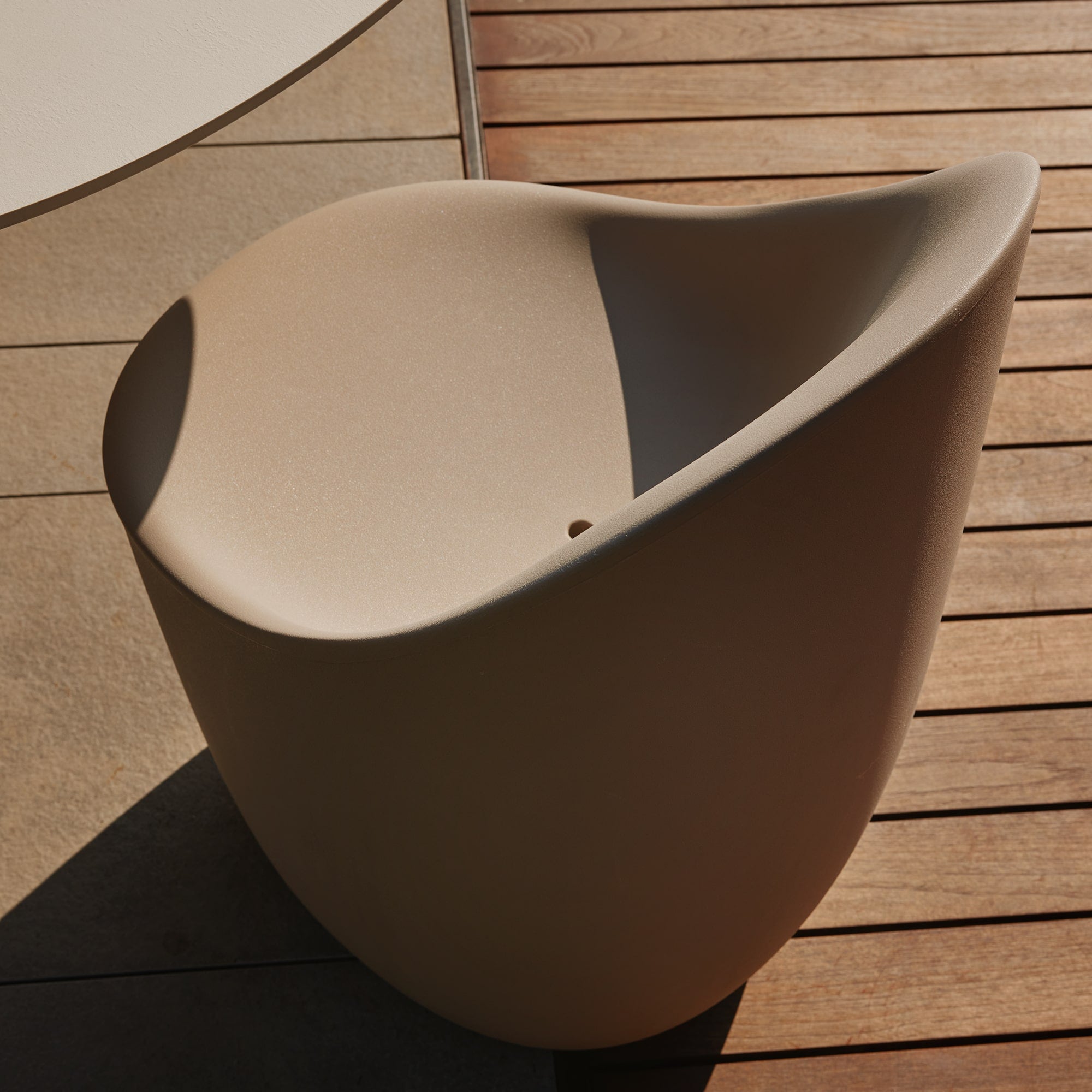 COBBLE outdoor chair in burgundy