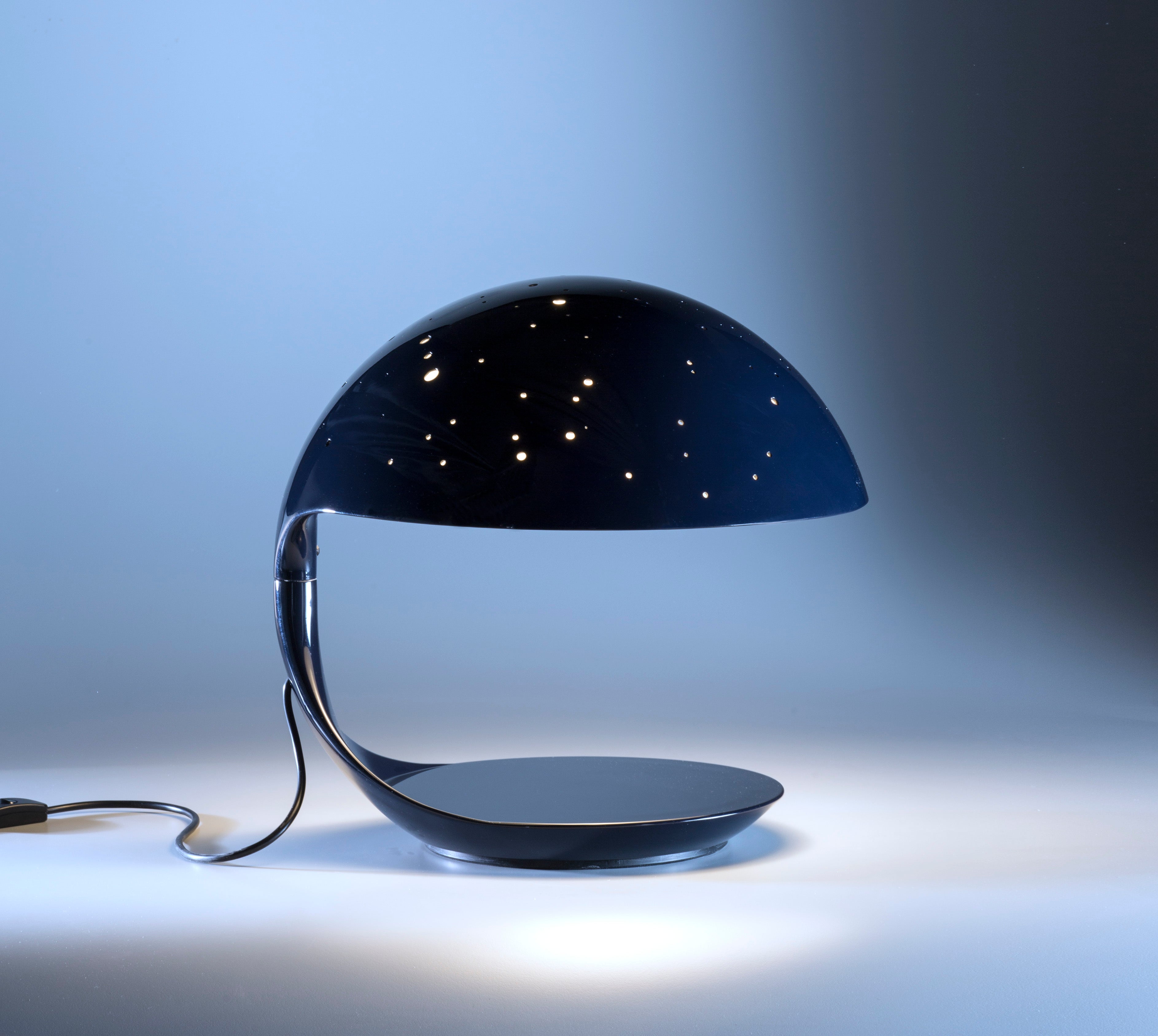 Cobra Scorpius Table Lamp in Navy Blue