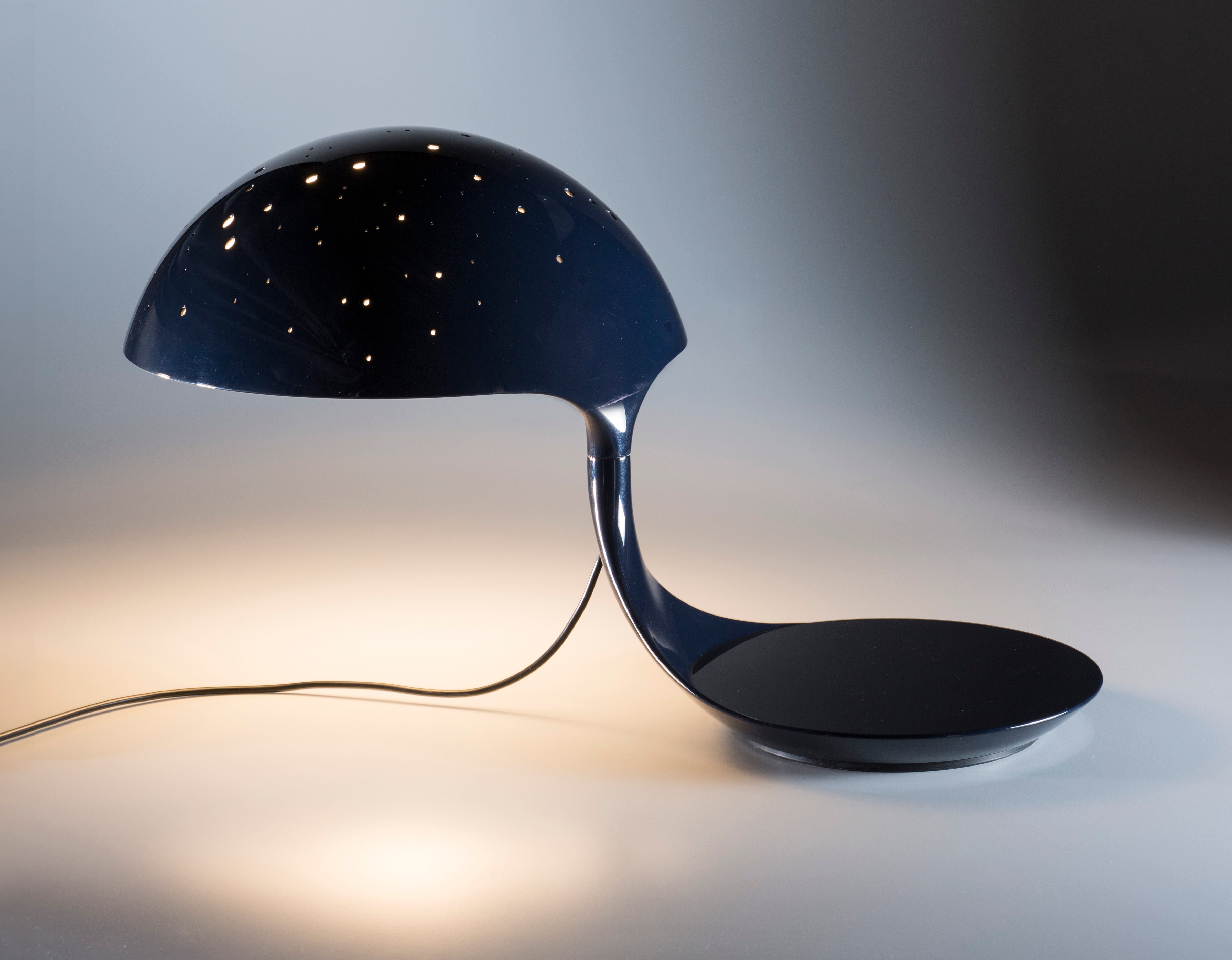 Cobra Scorpius Table Lamp in Navy Blue