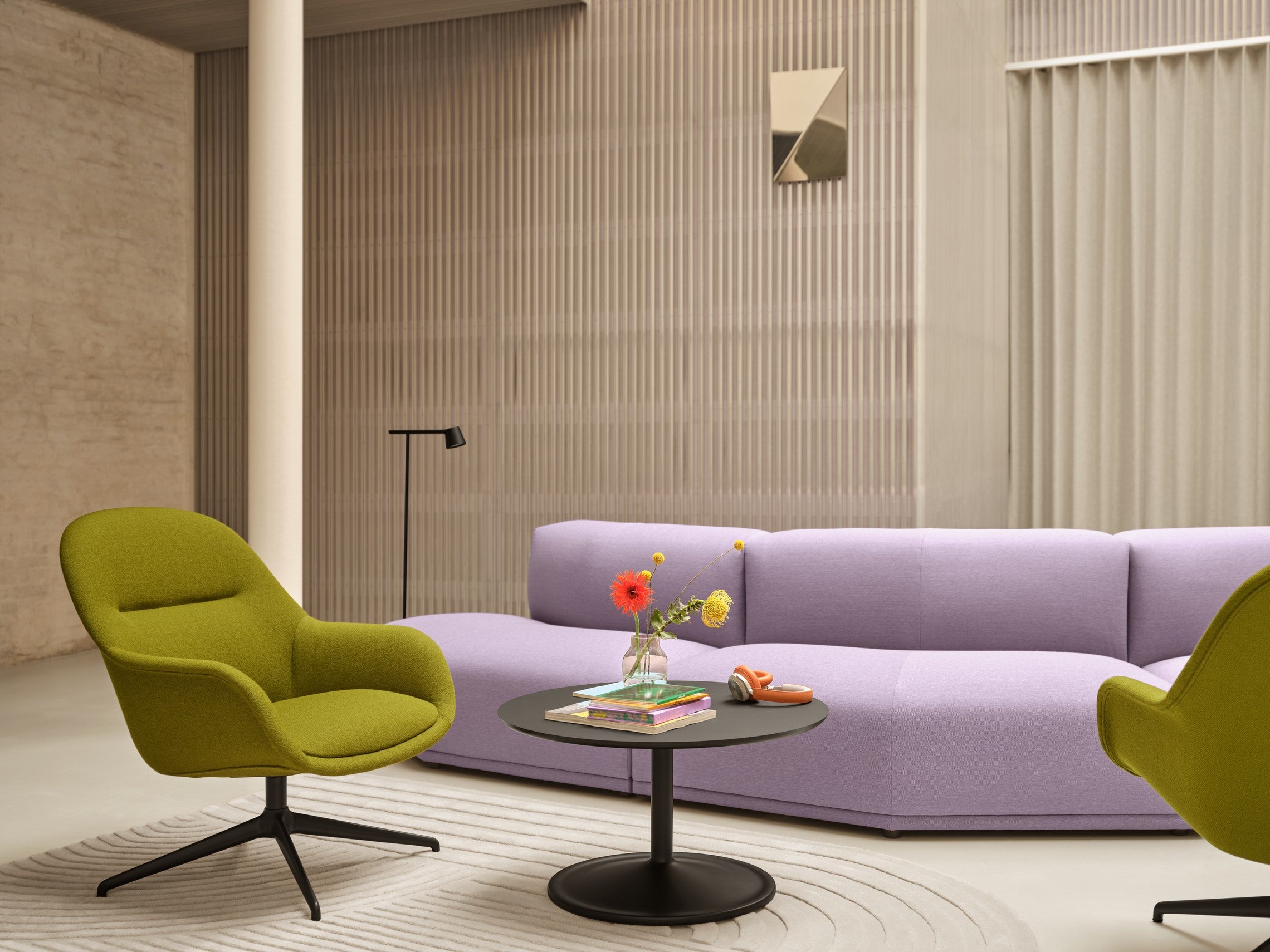 TIP black floor lamp