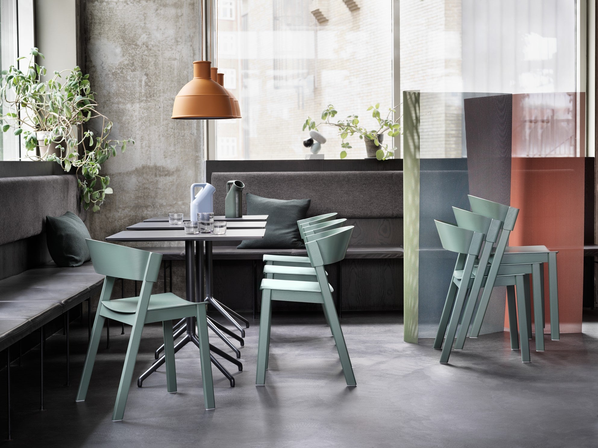 COVER Chair - Customizable with Green Base