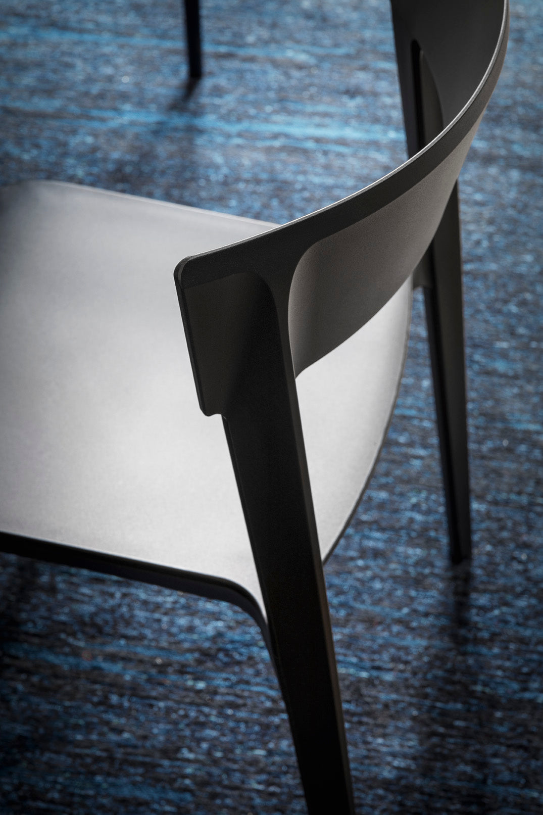 SKIN Chair Black