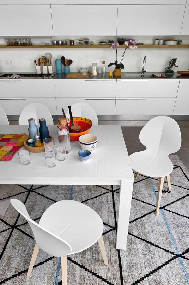 BASIL Chair with White Seat and Bleached Wooden Base
