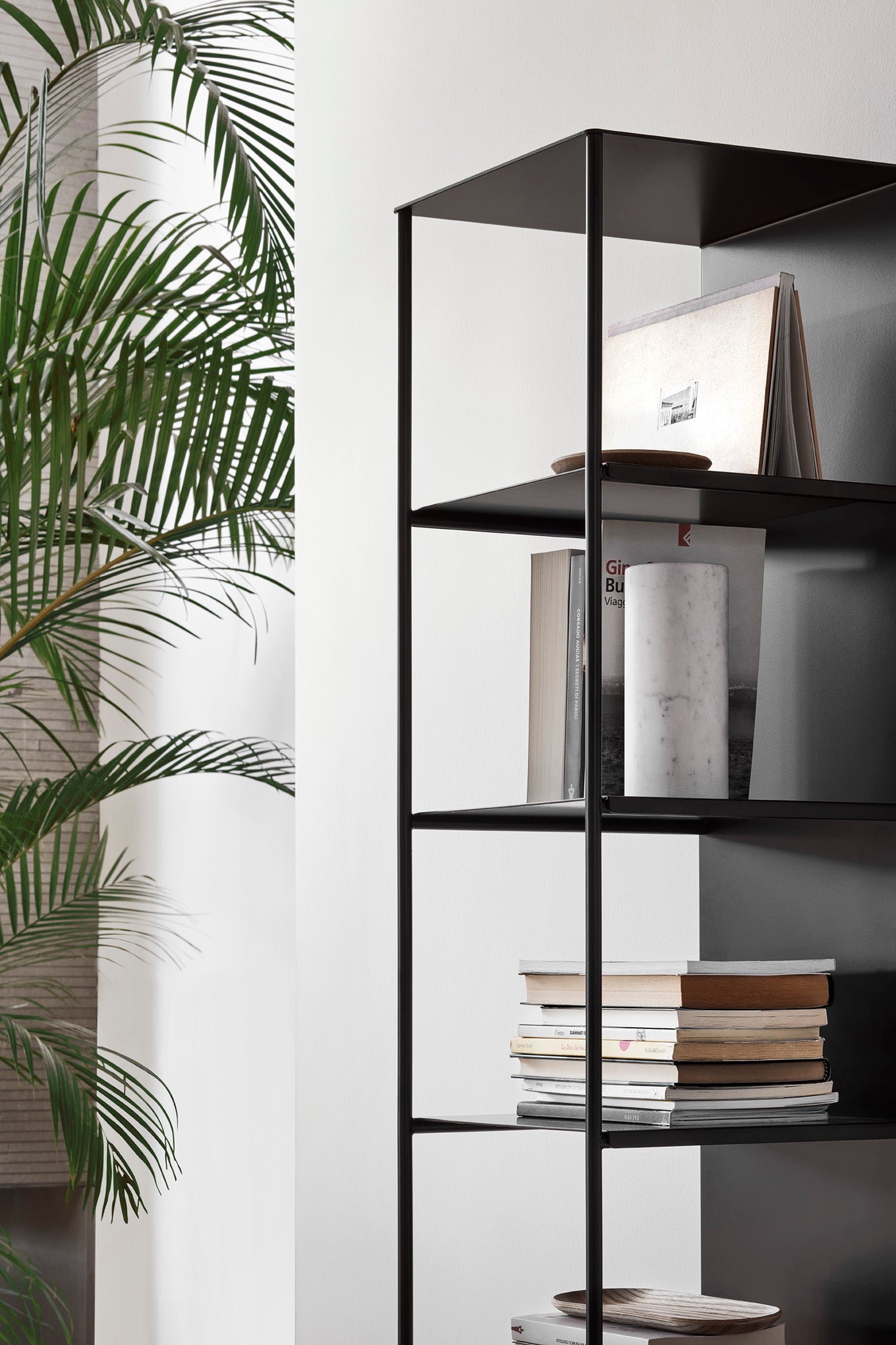 LINE shelf black