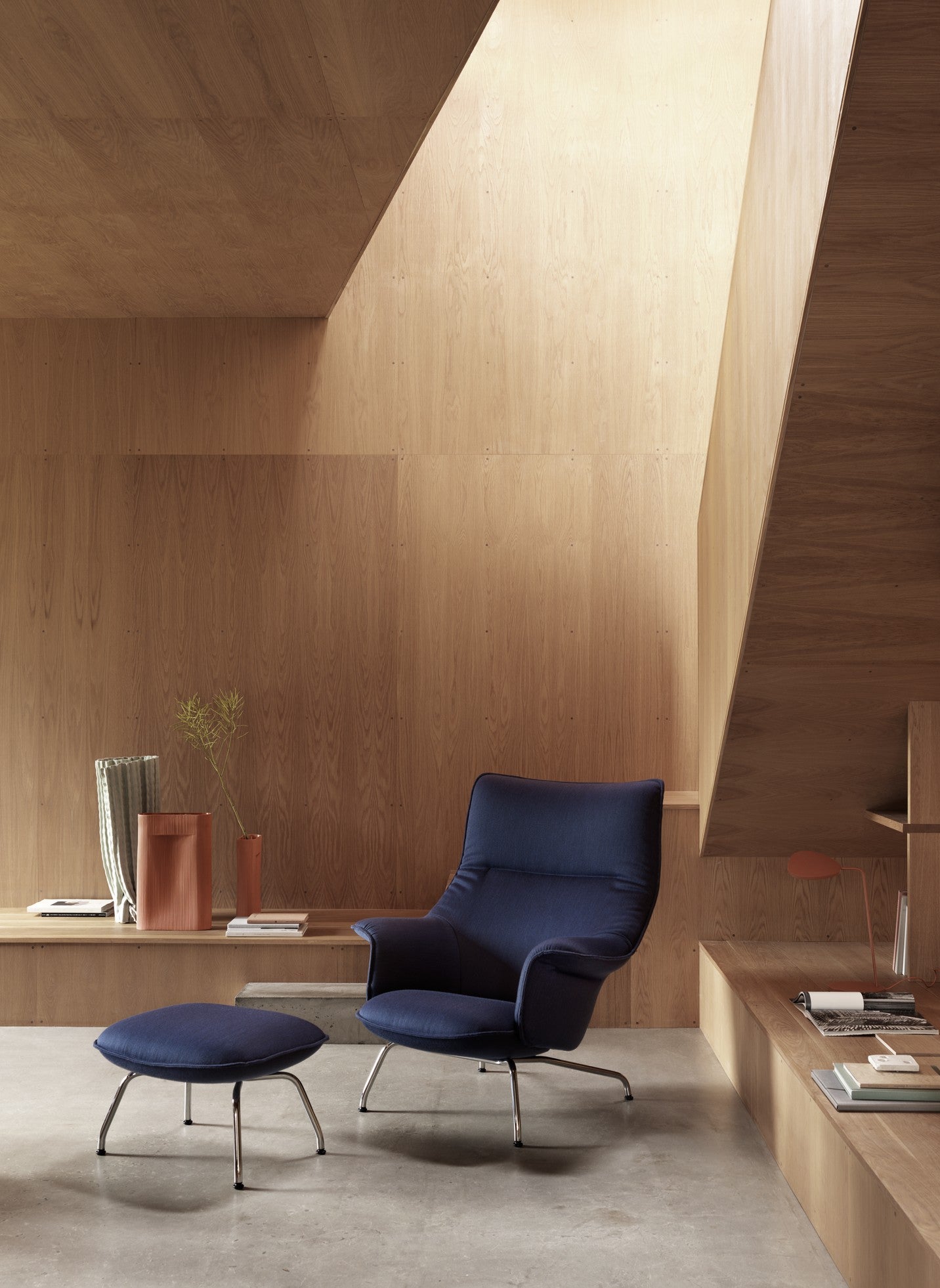 Customized DOZE Swivel Armchair