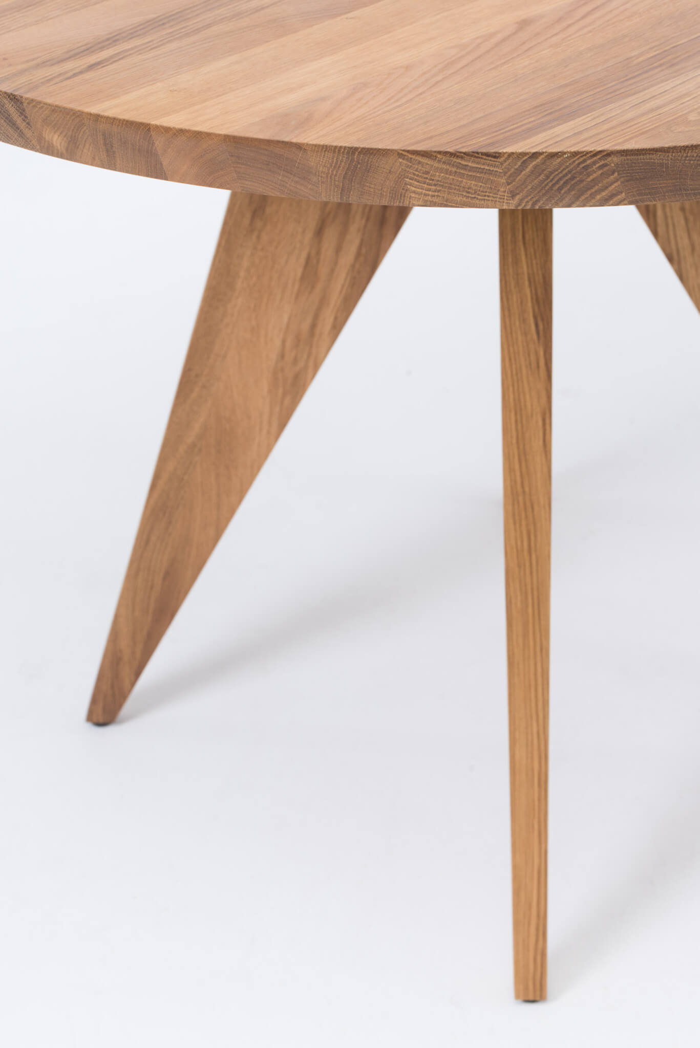 MEDUSA round table oak
