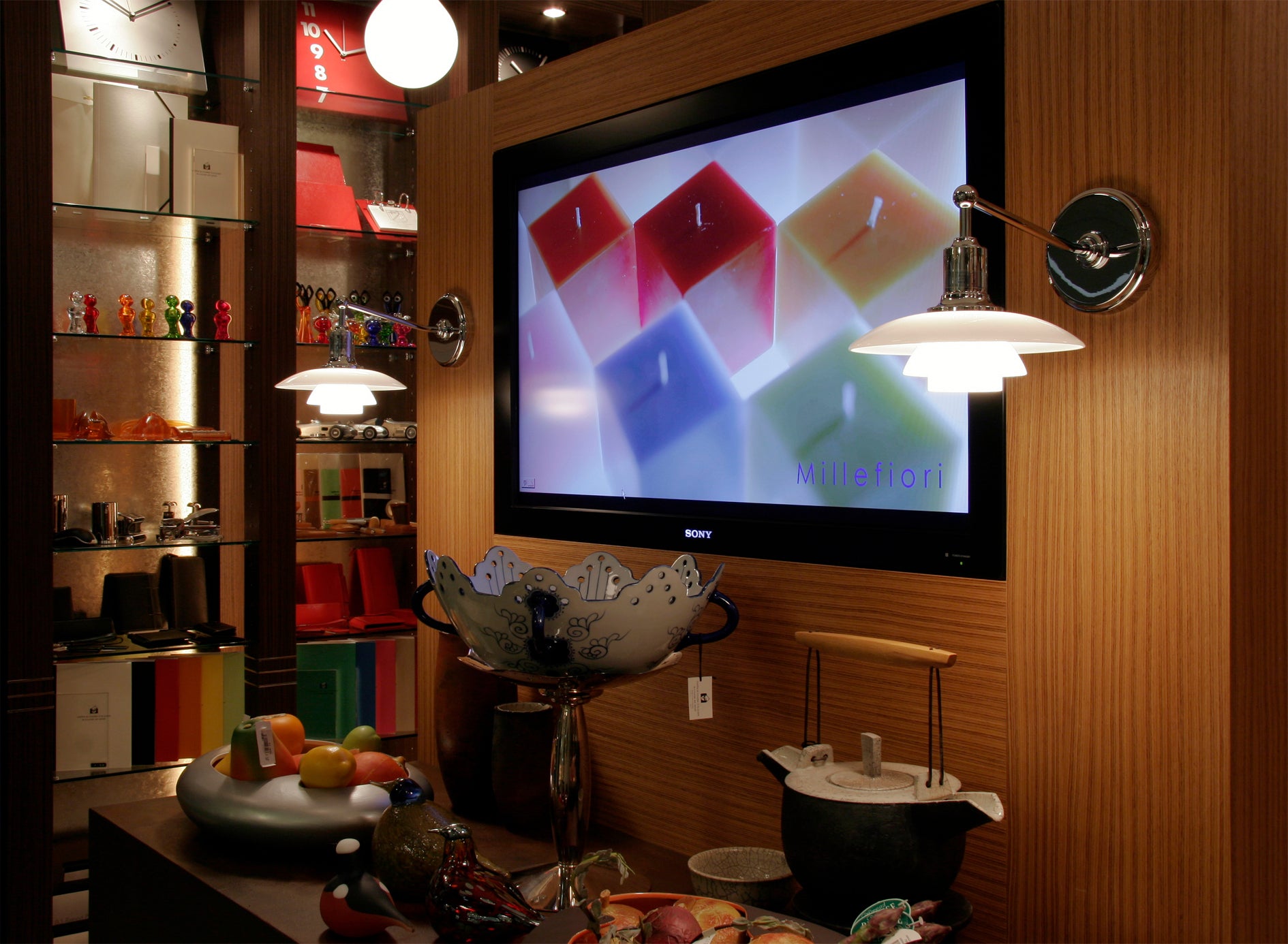 Wandleuchte PH 2/1 weiß mit verchromtem Sockel