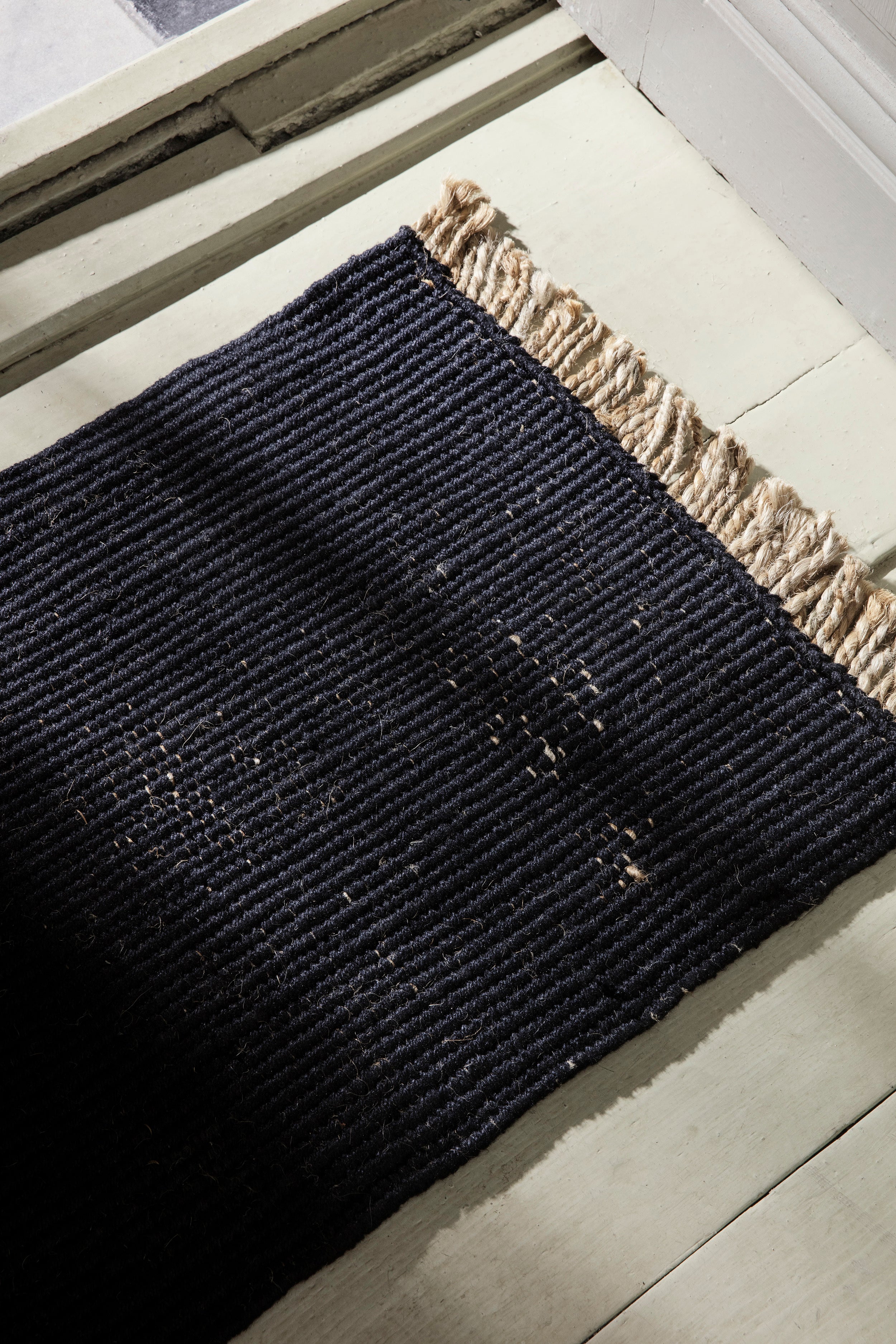 BLOCK RUNNER Teppich schwarz mit beigen Fransen