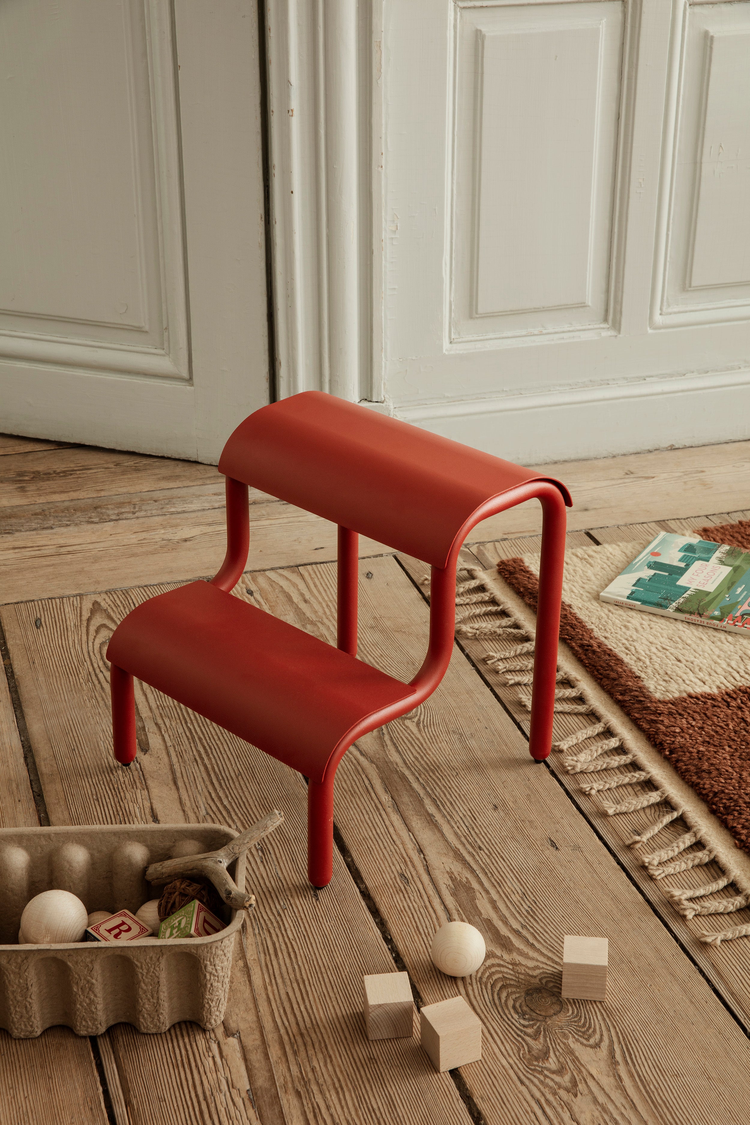 UP STEP stool red