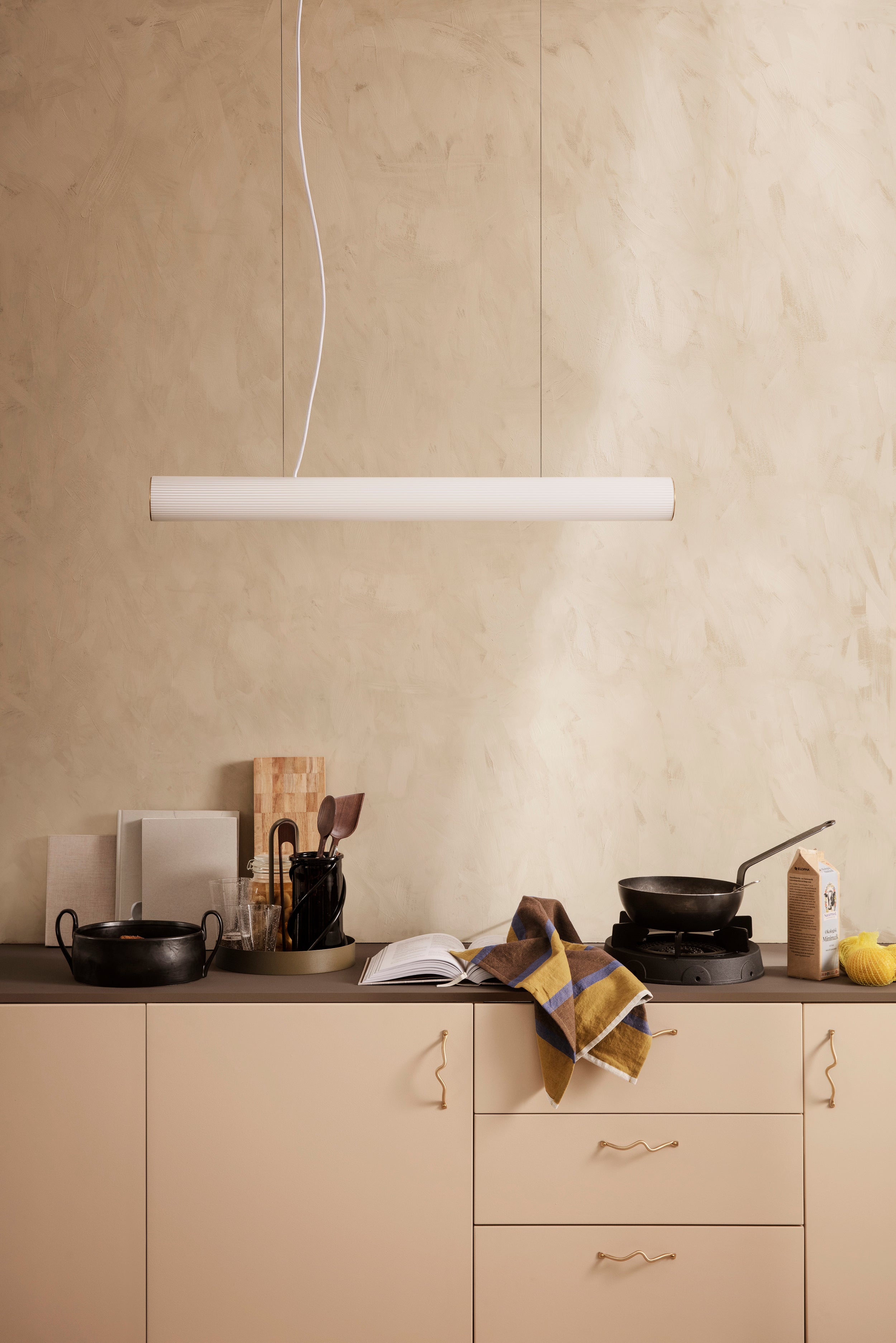 VUELTA Pendant Lamp in White with Brass Finish