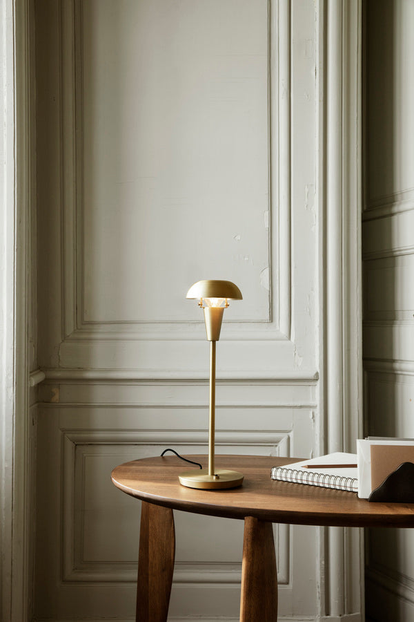 Feve desk nut wood