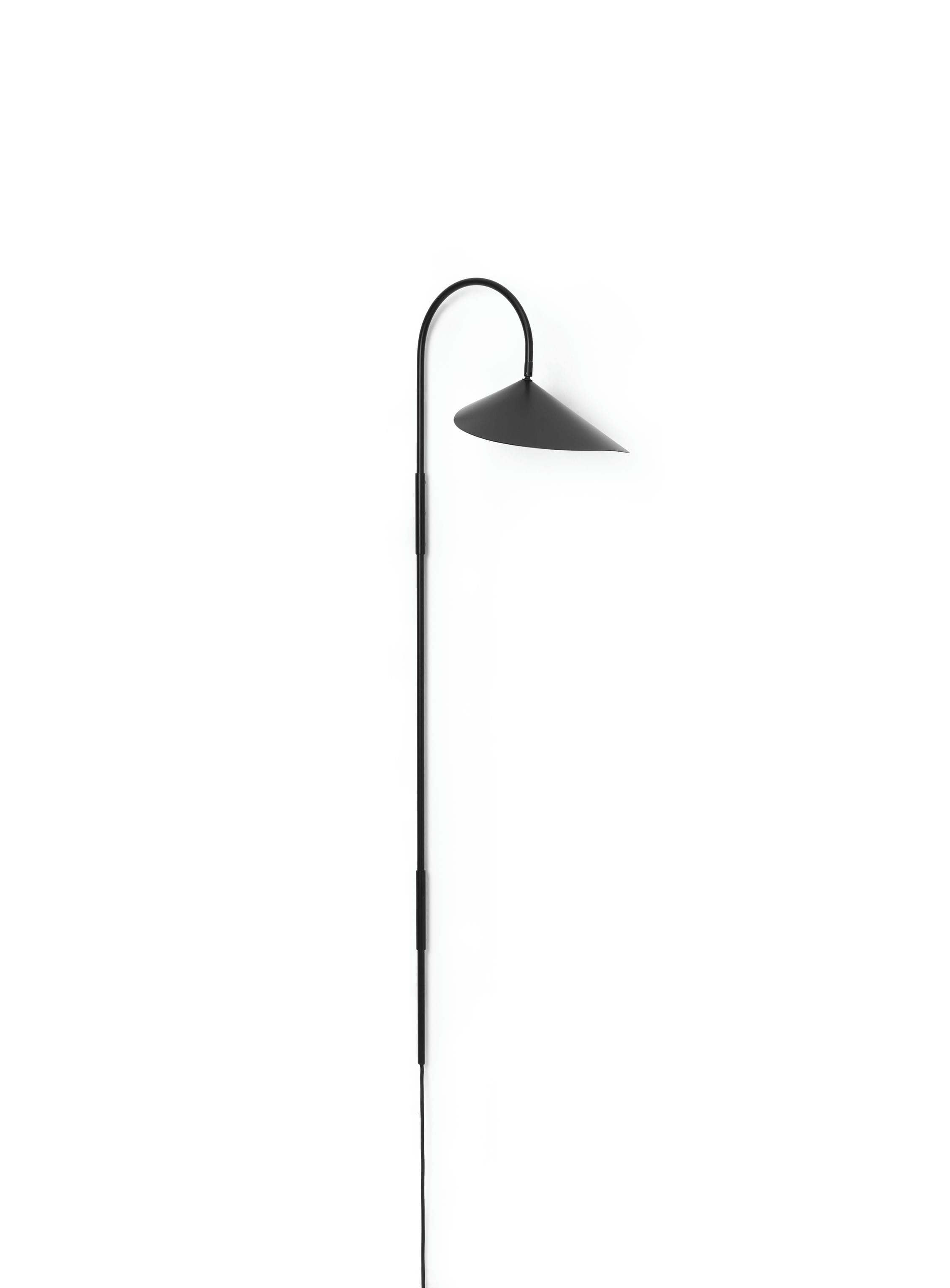 Black arum wall lamp