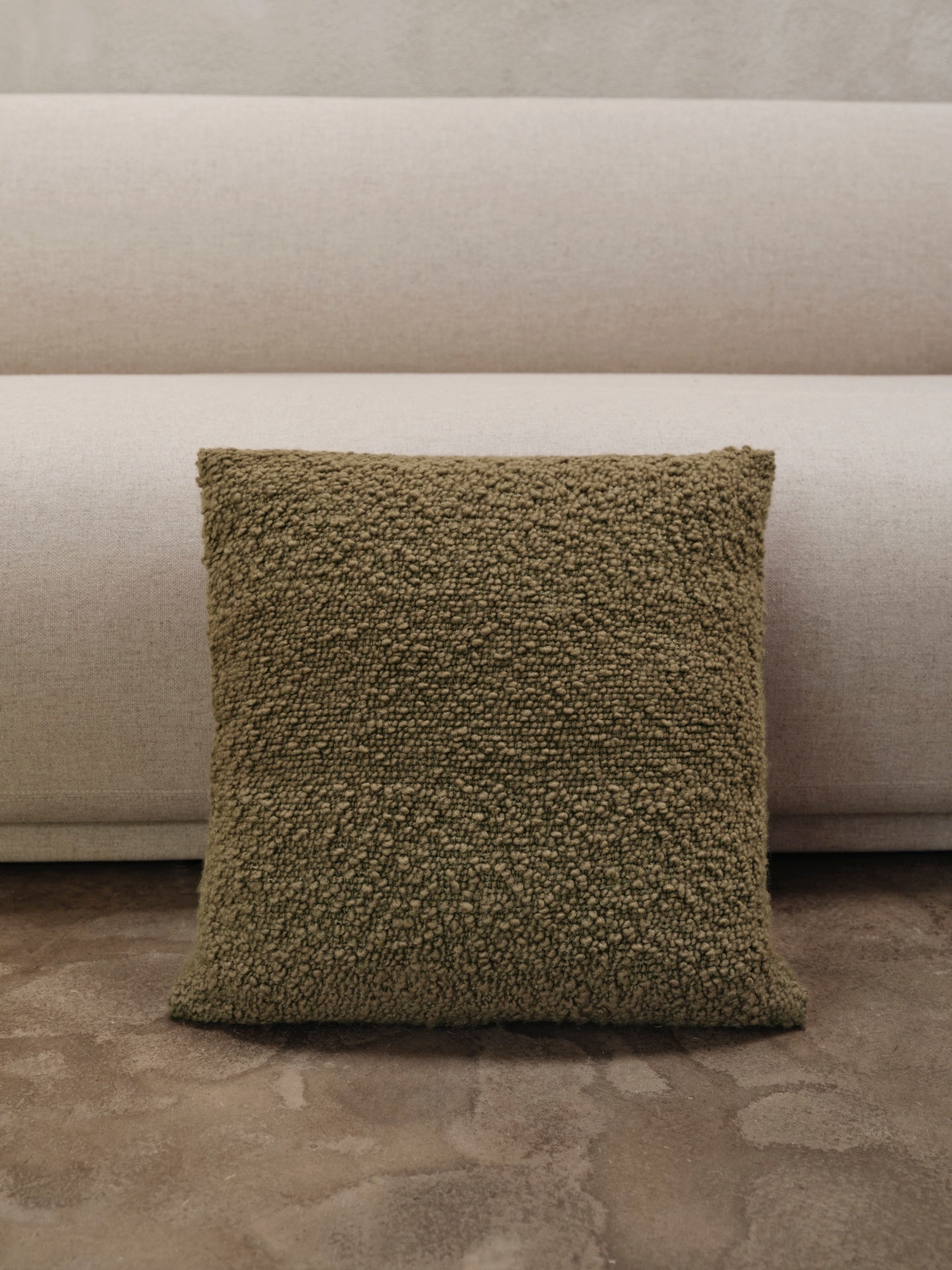 MOOR cushion olive bouclé