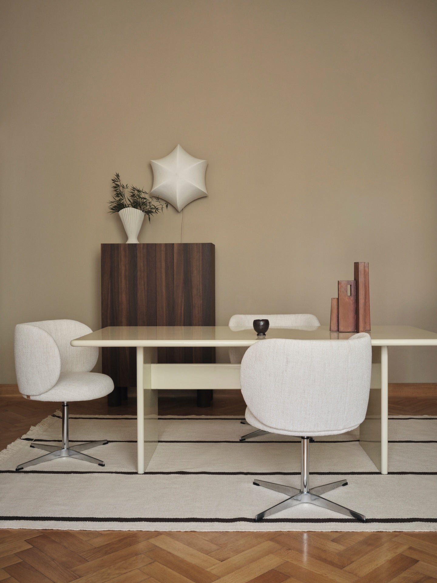 CALM KELIM rug in off-white with brown