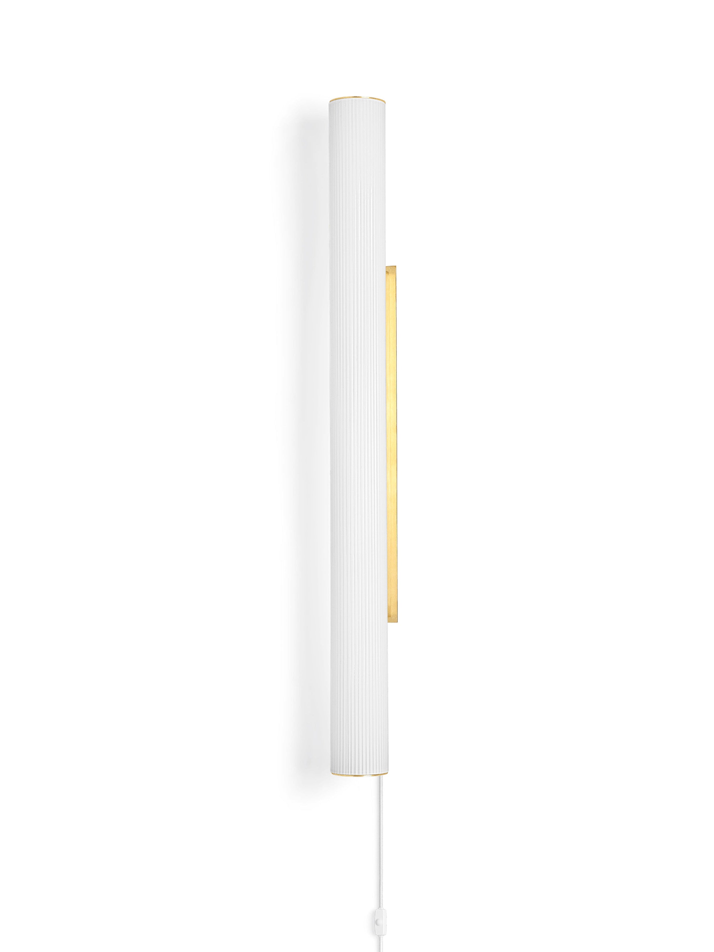 VUELTA LONG wall lamp in white with a brass finish
