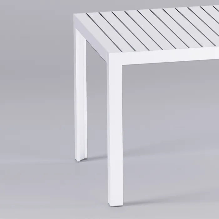 Kalimba weißer Gartentisch