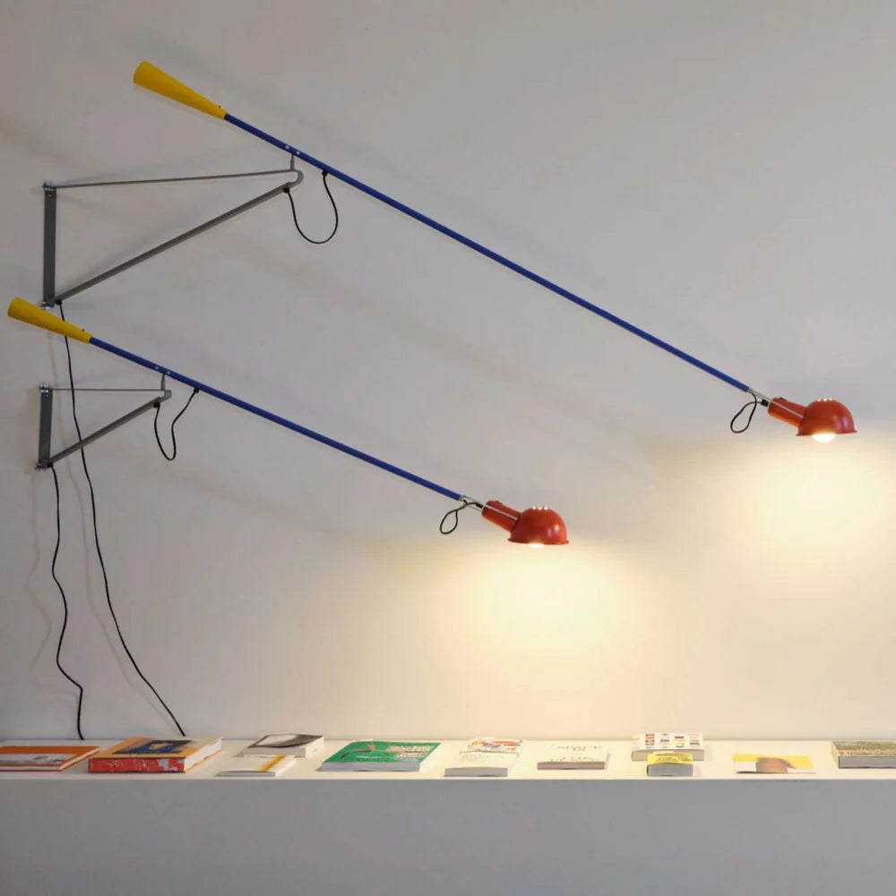 Wandleuchte mit Arm 265 CHROMATICA rot mit blau und gelb