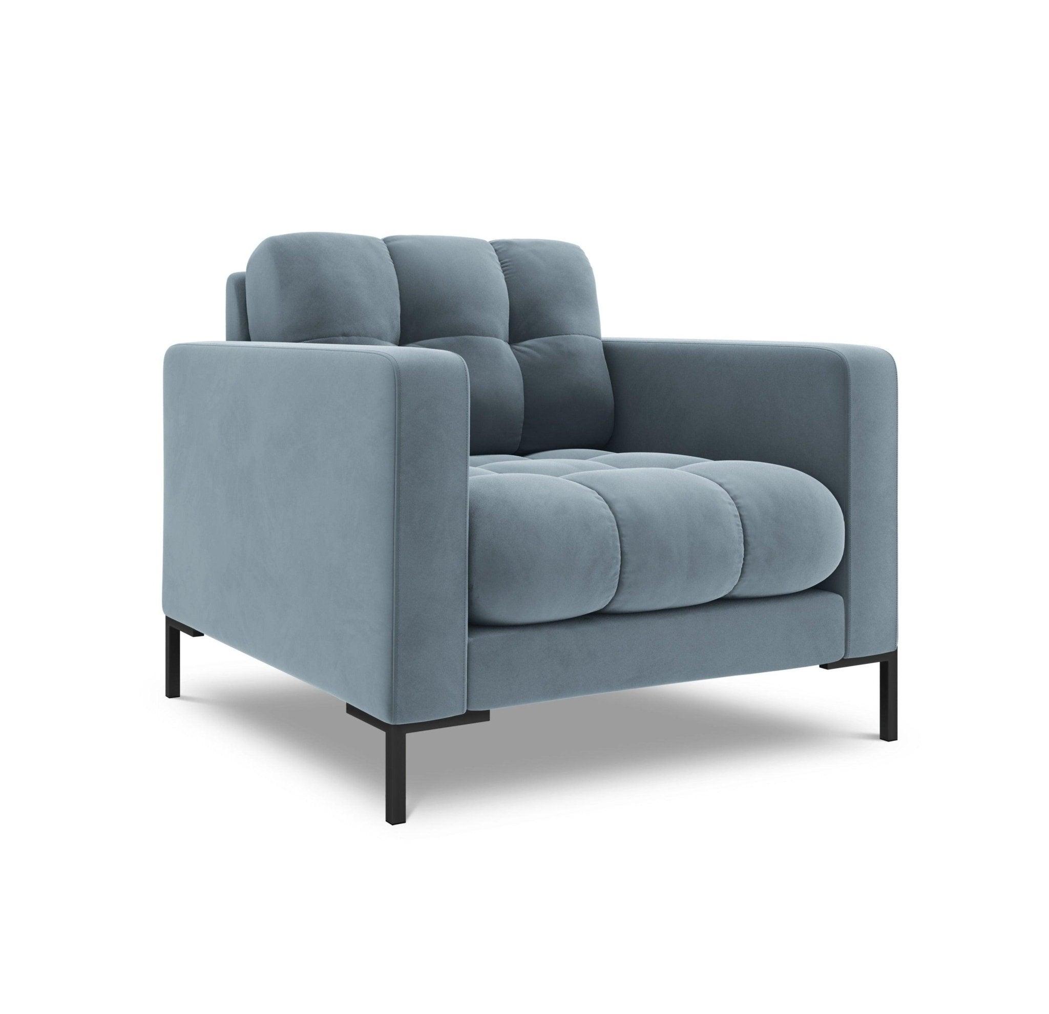 Fotel aksamitny BALI jasnoniebieski z czarną podstawą Cosmopolitan Design Eye on Design