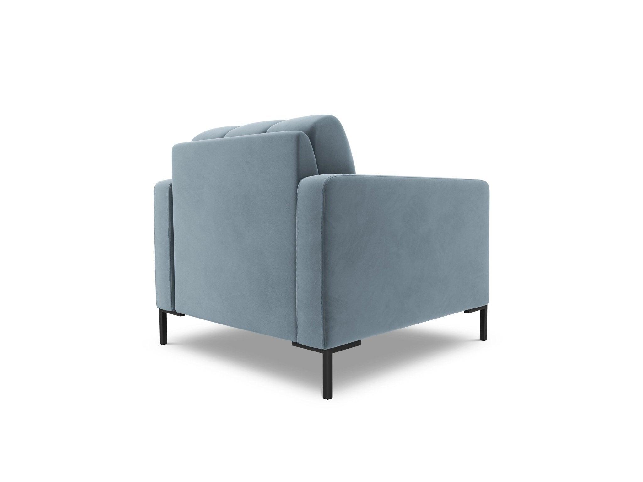 Fotel aksamitny BALI jasnoniebieski z czarną podstawą Cosmopolitan Design Eye on Design