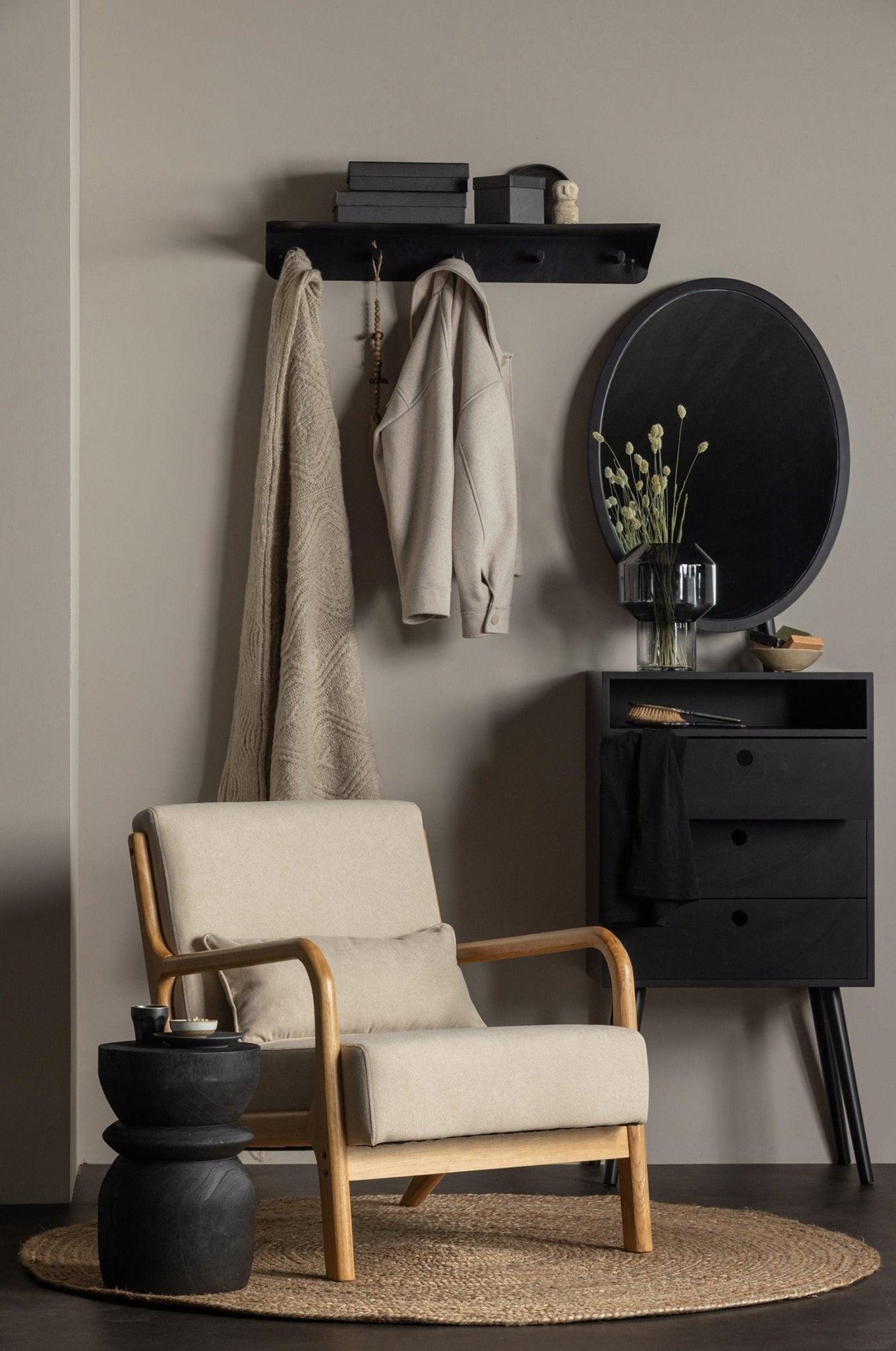 Fotel aksamitny MARK beżowy Woood Eye on Design