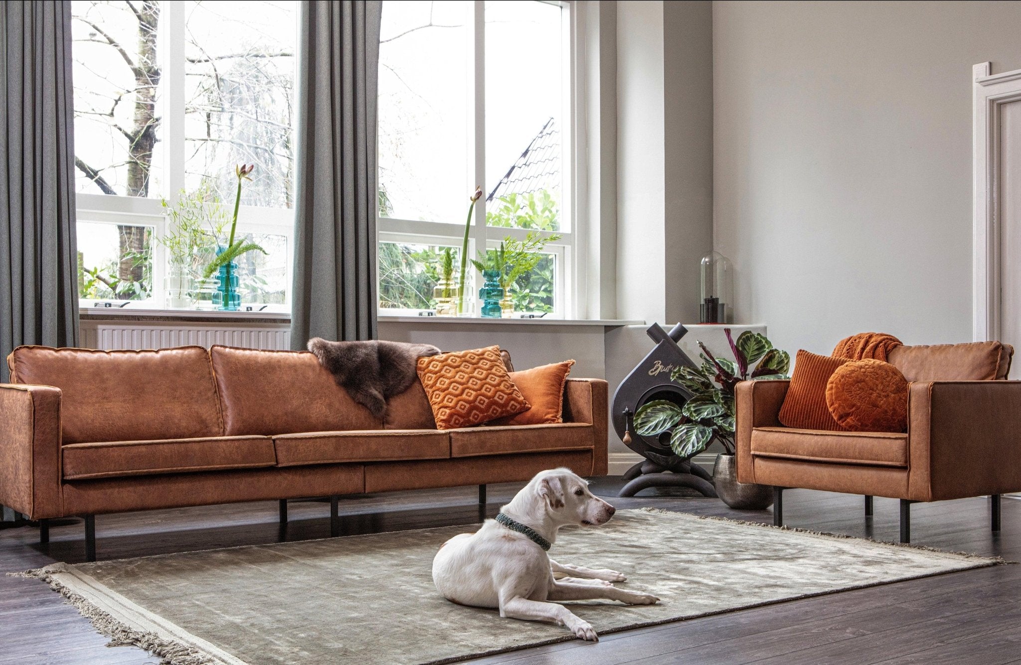 Fotel aksamitny RODEO taupe Be Pure Eye on Design