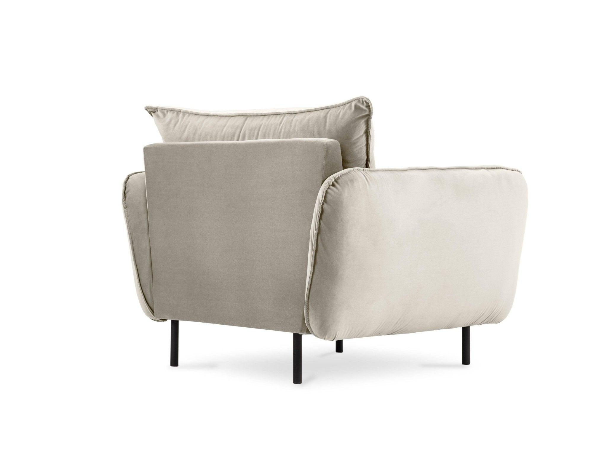 Fotel aksamitny VIENNA beżowy z czarną podstawą Cosmopolitan Design Eye on Design