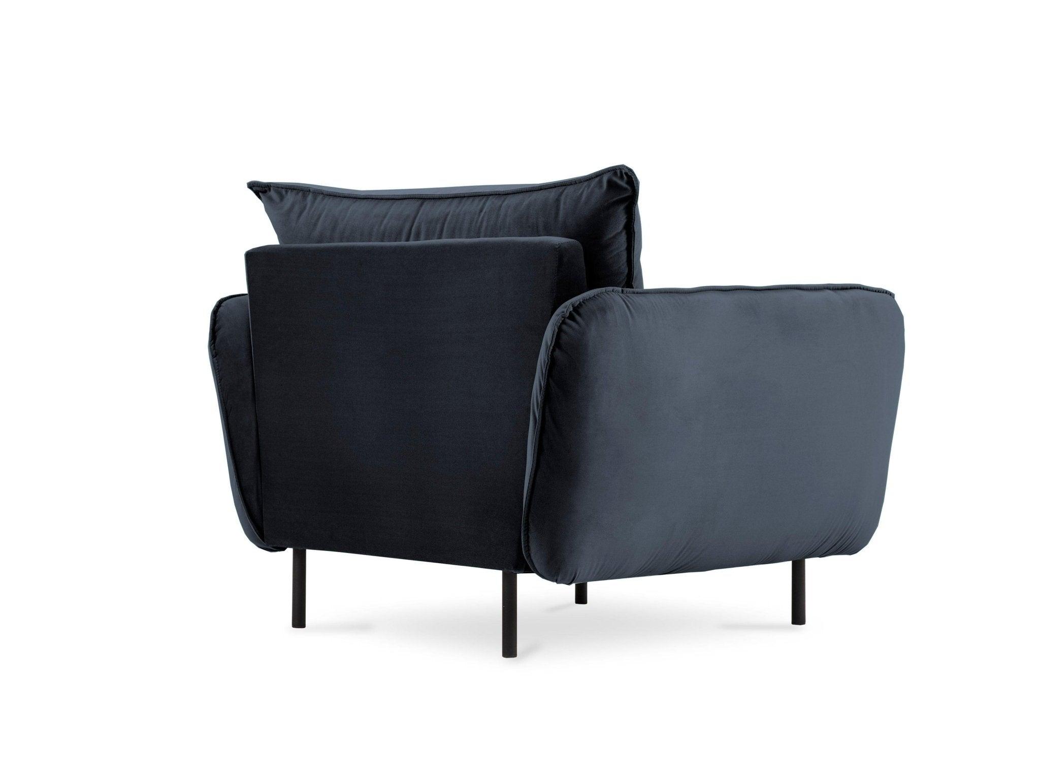 Fotel aksamitny VIENNA granatowy z czarną podstawą Cosmopolitan Design Eye on Design