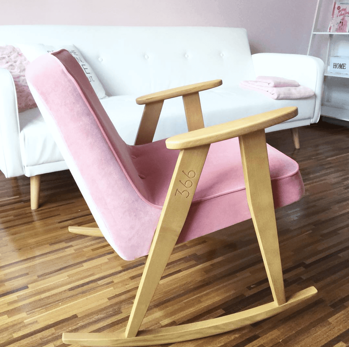 Fotel bujany 366 żółty w tkaninie Boucle Mustard 366 concept Eye on Design