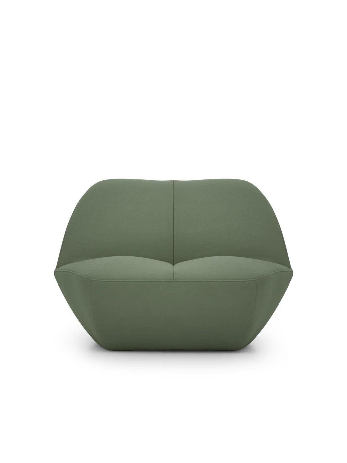 Fotel KISSS tapicerowany Moooi Eye on Design