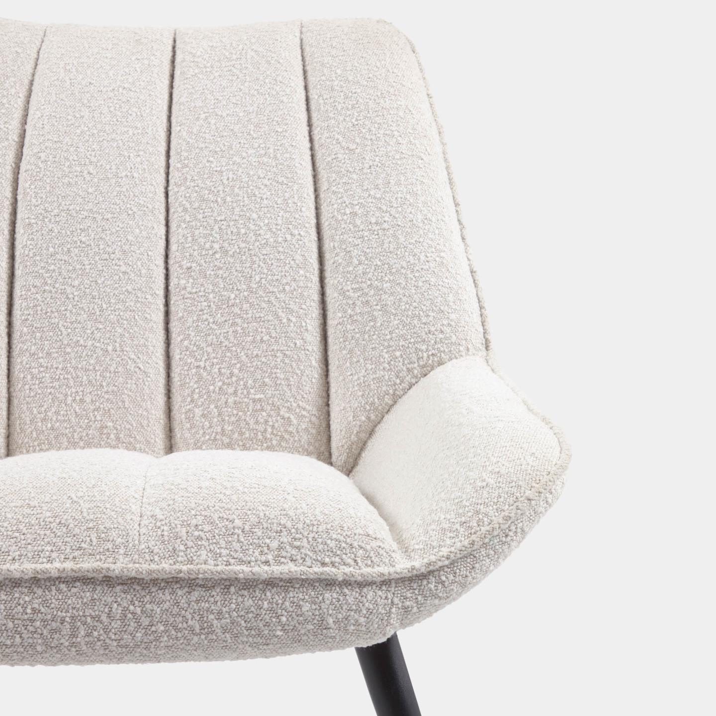Fotel MARLINA biały boucle La Forma Eye on Design