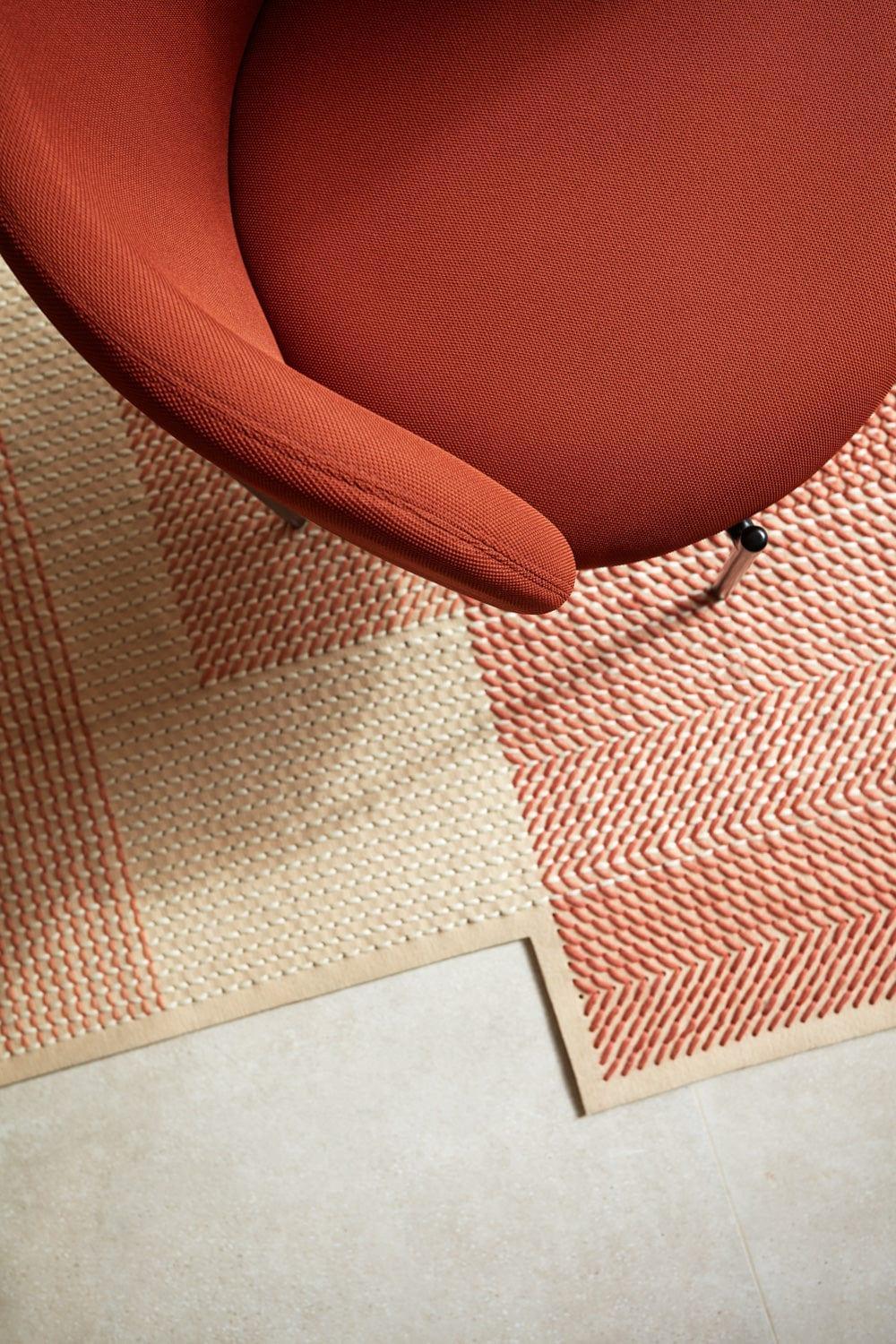 Fotel MOGI czerwony Teulat Eye on Design