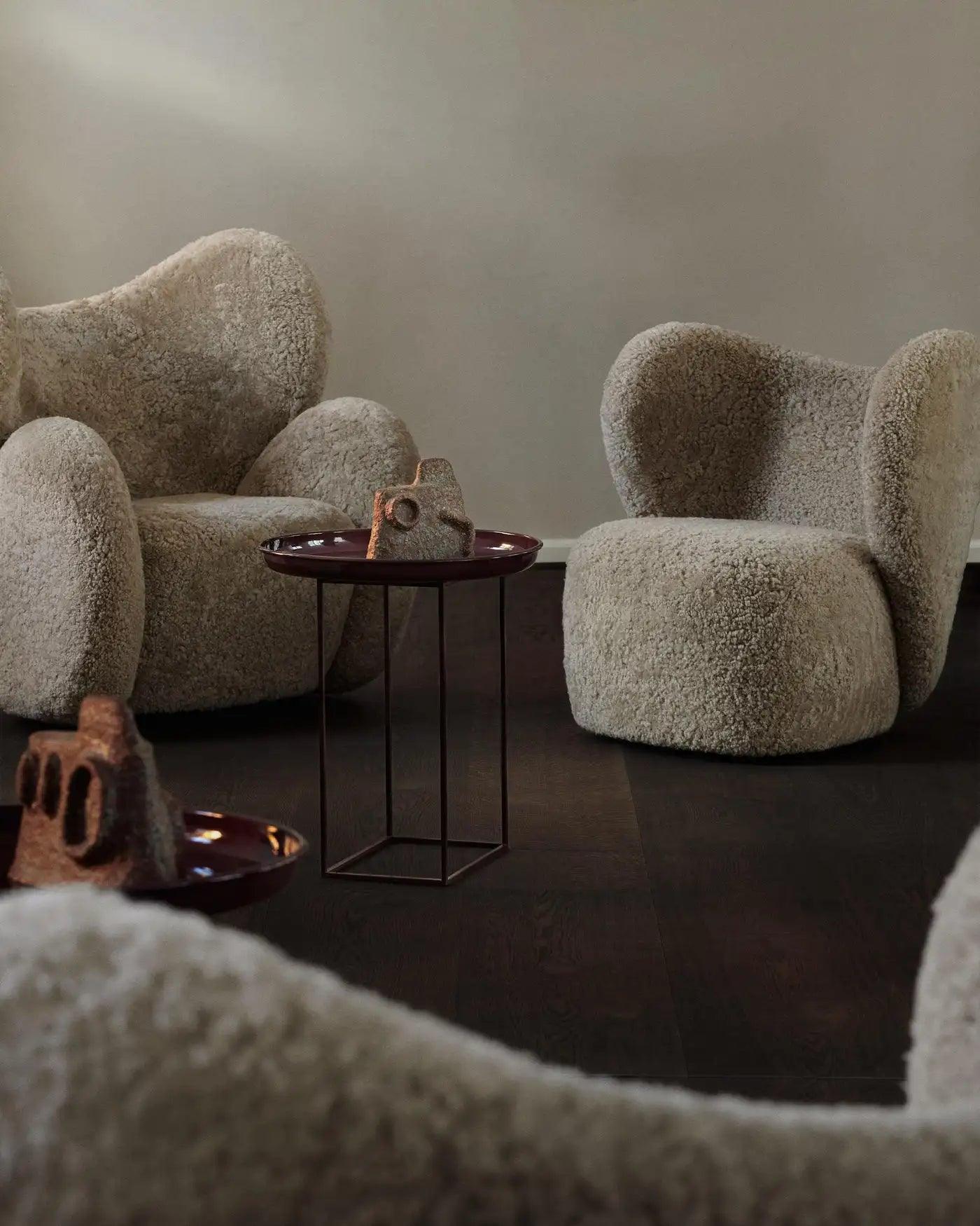 Fotel obrotowy futrzany BIG BIG kremowy NORR11 Eye on Design