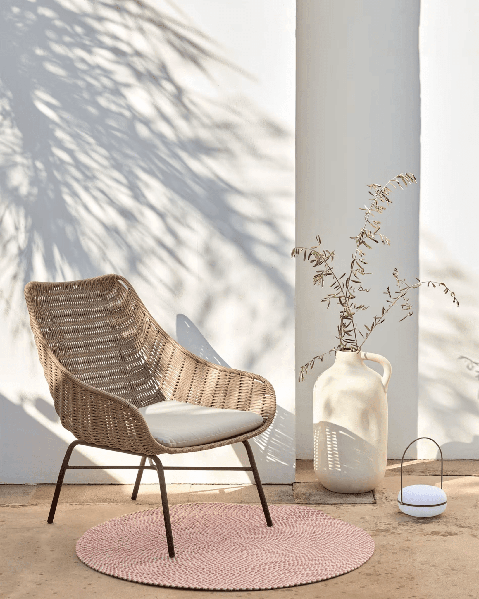 Fotel ogrodowy ABELI beżowy La Forma Eye on Design