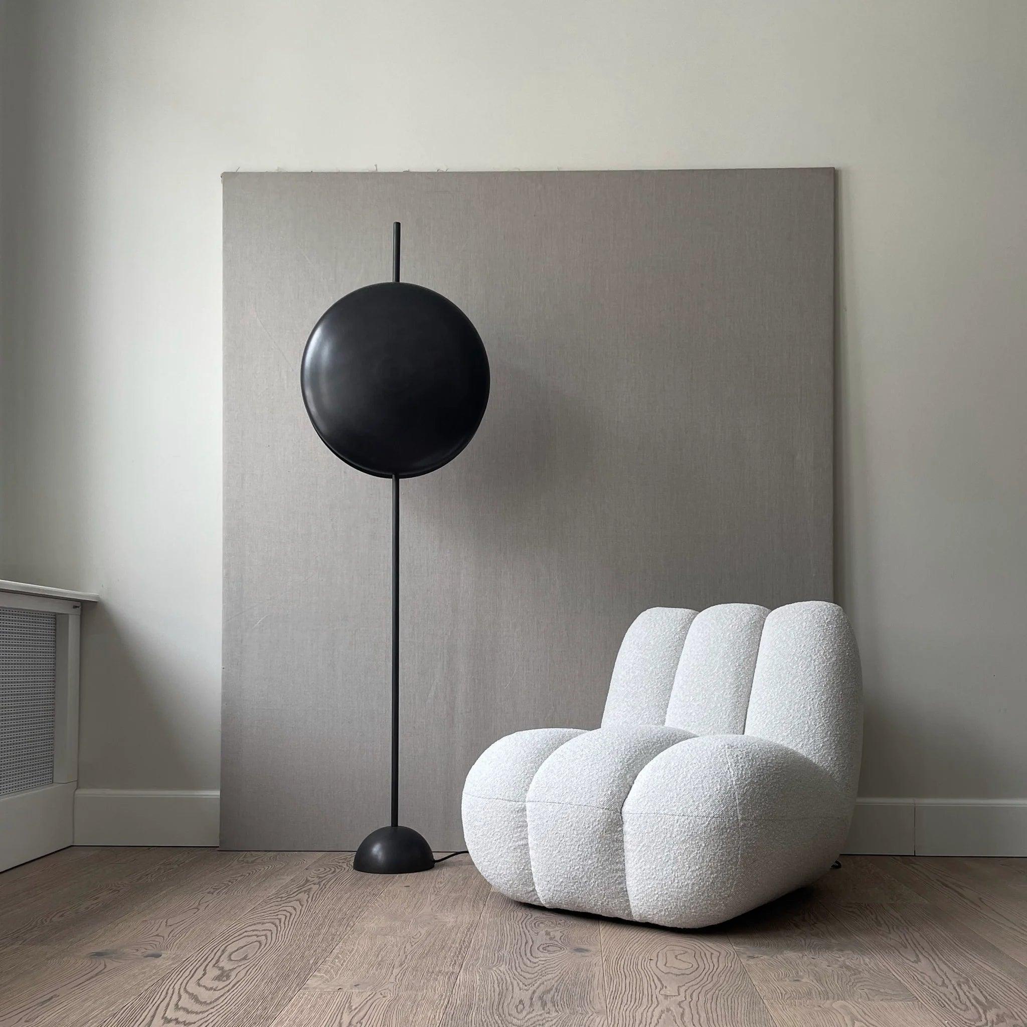 Fotel TOE boucle jasnobeżowy 101 Copenhagen Eye on Design